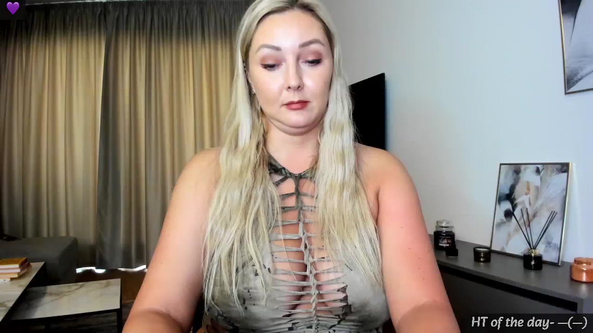 Gallery image thumbnail from Mi_Ha's myfreecams stream on, 07/29/2024, 15:47 image 3 of 20