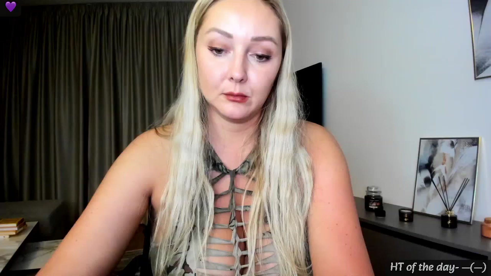 Gallery image thumbnail from Mi_Ha's myfreecams stream on, 07/29/2024, 21:14 image 9 of 20