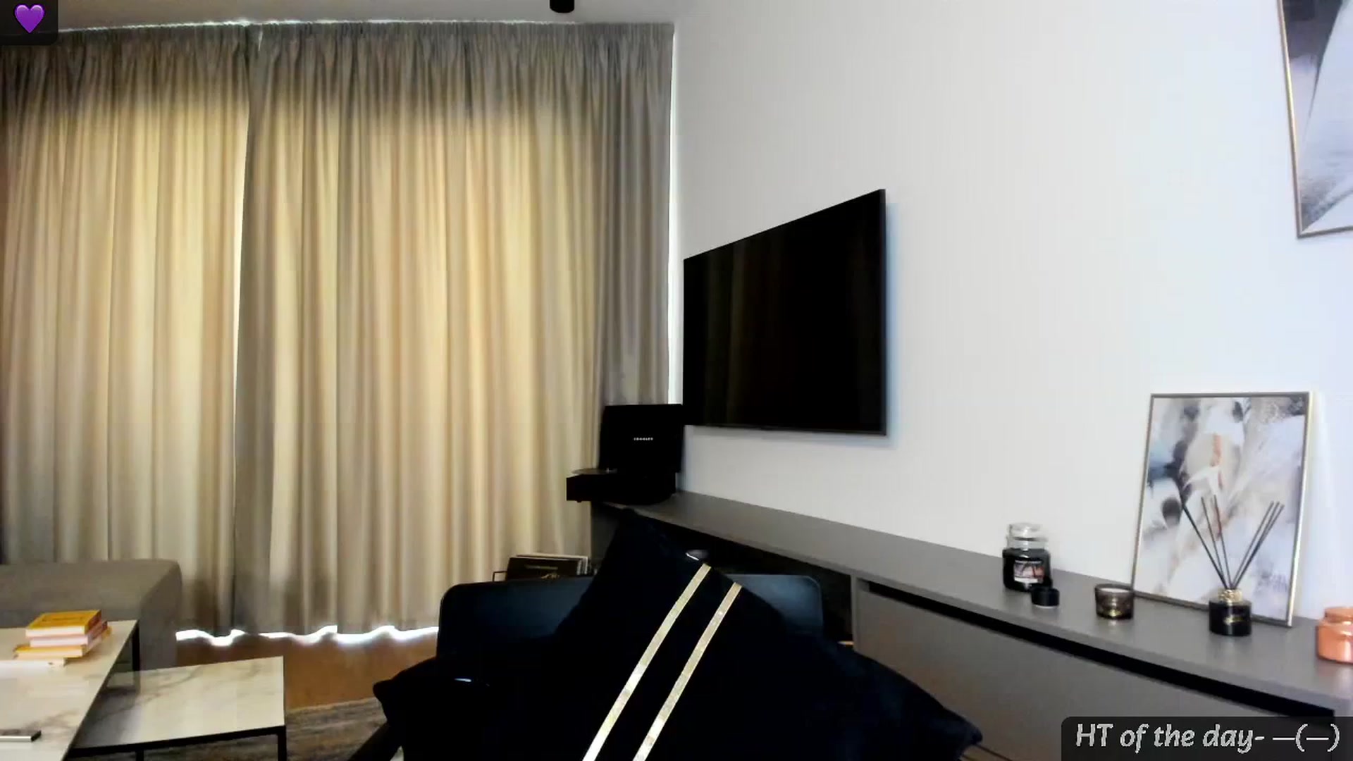 Gallery image thumbnail from Mi_Ha's myfreecams stream on, 08/01/2024, 15:28 image 6 of 20