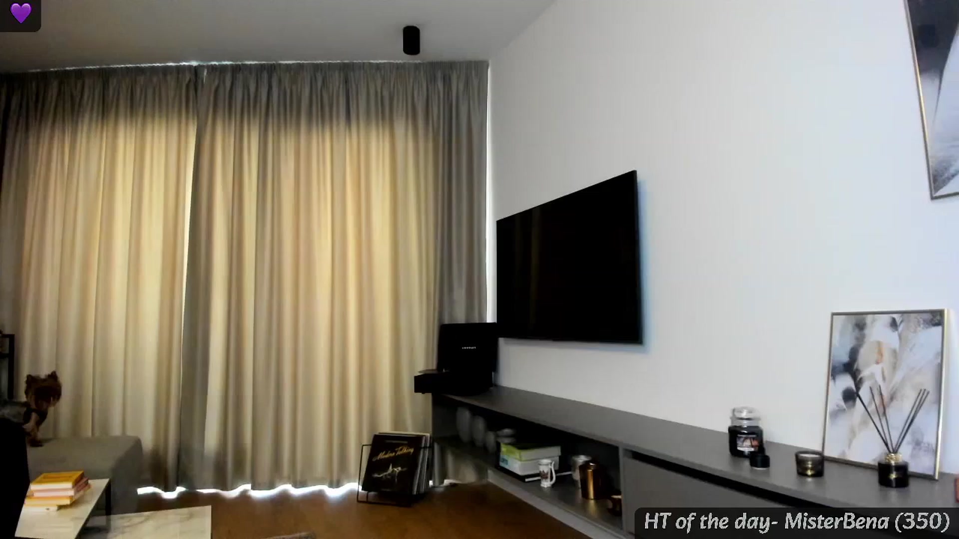 Gallery image thumbnail from Mi_Ha's myfreecams stream on, 08/01/2024, 15:28 image 10 of 20