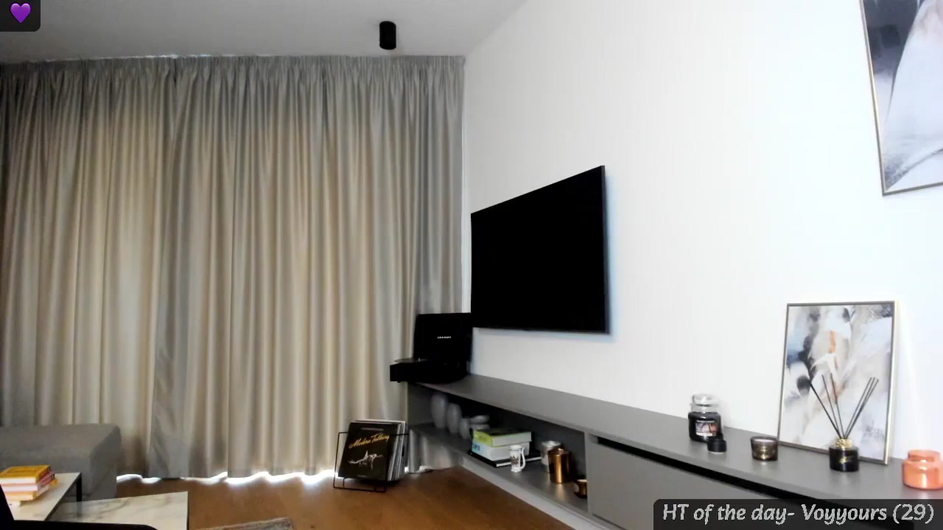 Gallery image thumbnail from Mi_Ha's myfreecams stream on, 08/02/2024, 16:28 image 5 of 20