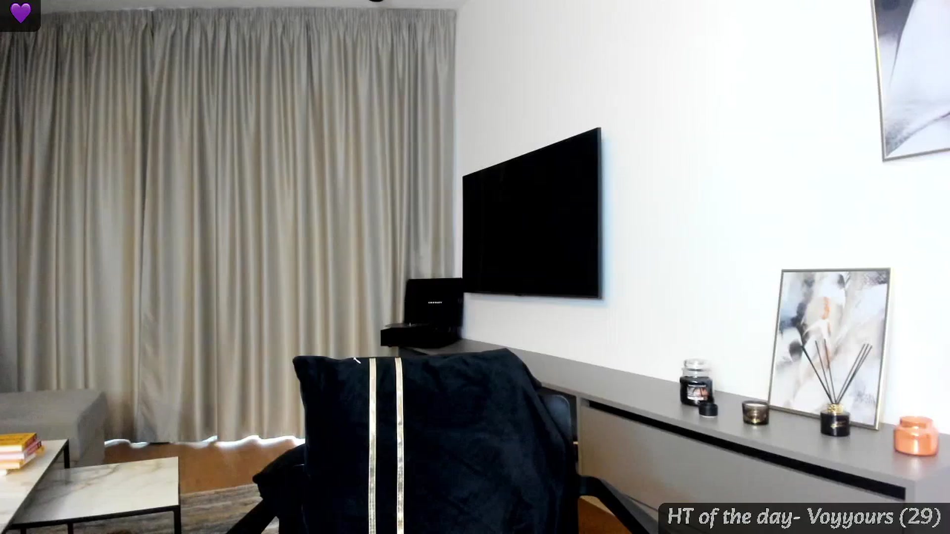 Gallery image thumbnail from Mi_Ha's myfreecams stream on, 08/02/2024, 16:28 image 8 of 20
