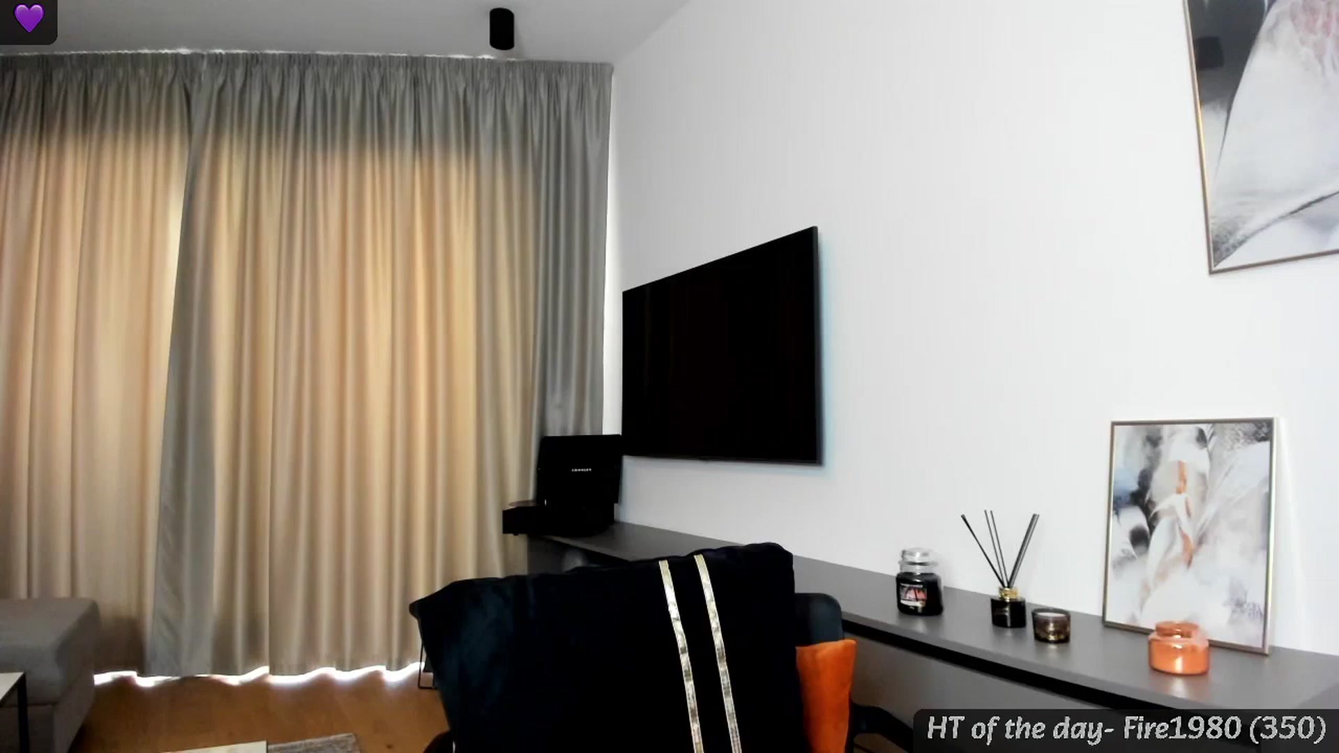 Gallery image thumbnail from Mi_Ha's myfreecams stream on, 08/07/2024, 15:14 image 16 of 20
