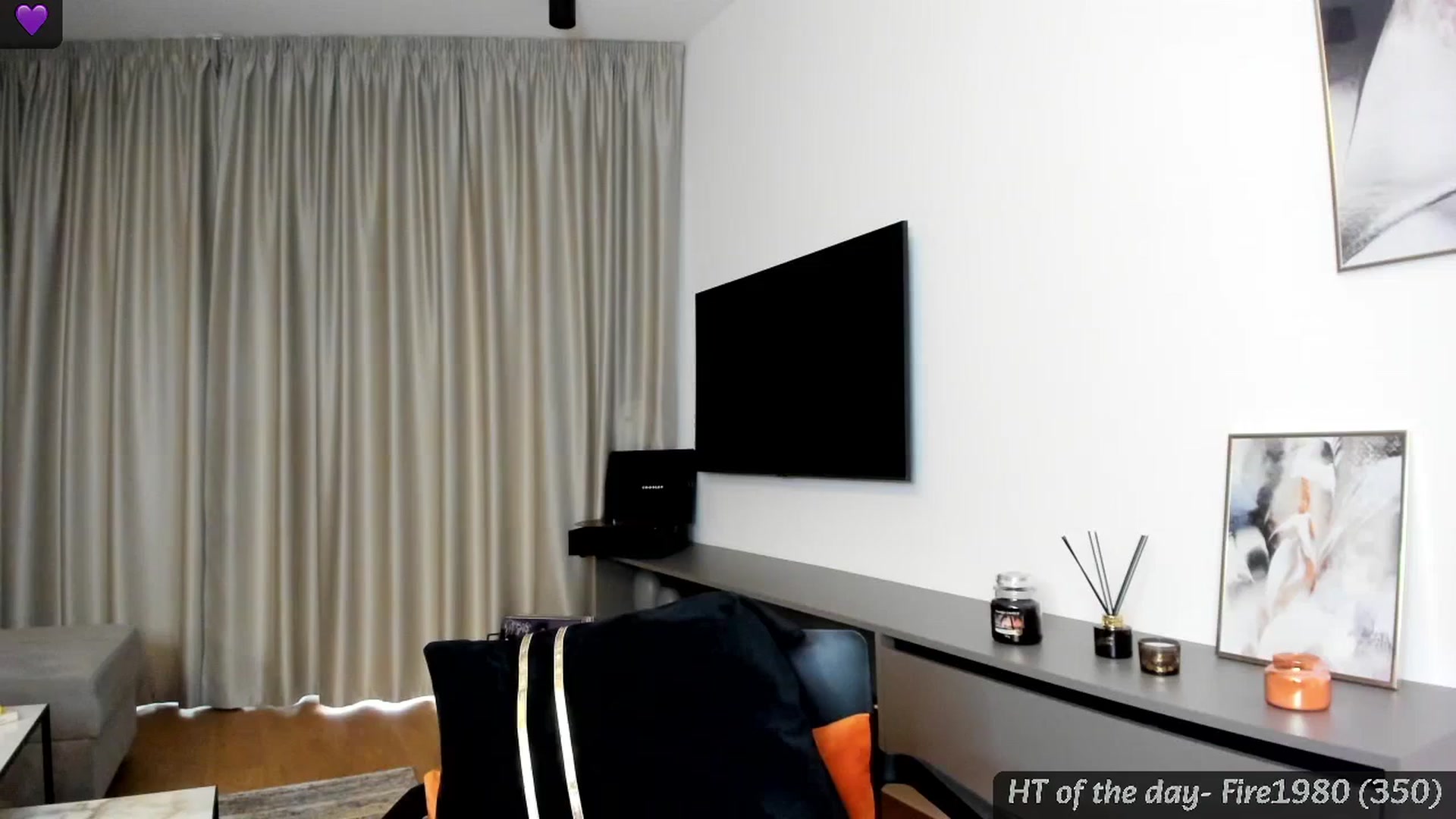 Gallery image thumbnail from Mi_Ha's myfreecams stream on, 08/08/2024, 16:34 image 8 of 20