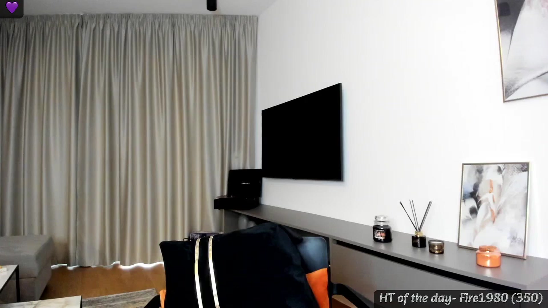 Gallery image thumbnail from Mi_Ha's myfreecams stream on, 08/08/2024, 16:34 image 5 of 20