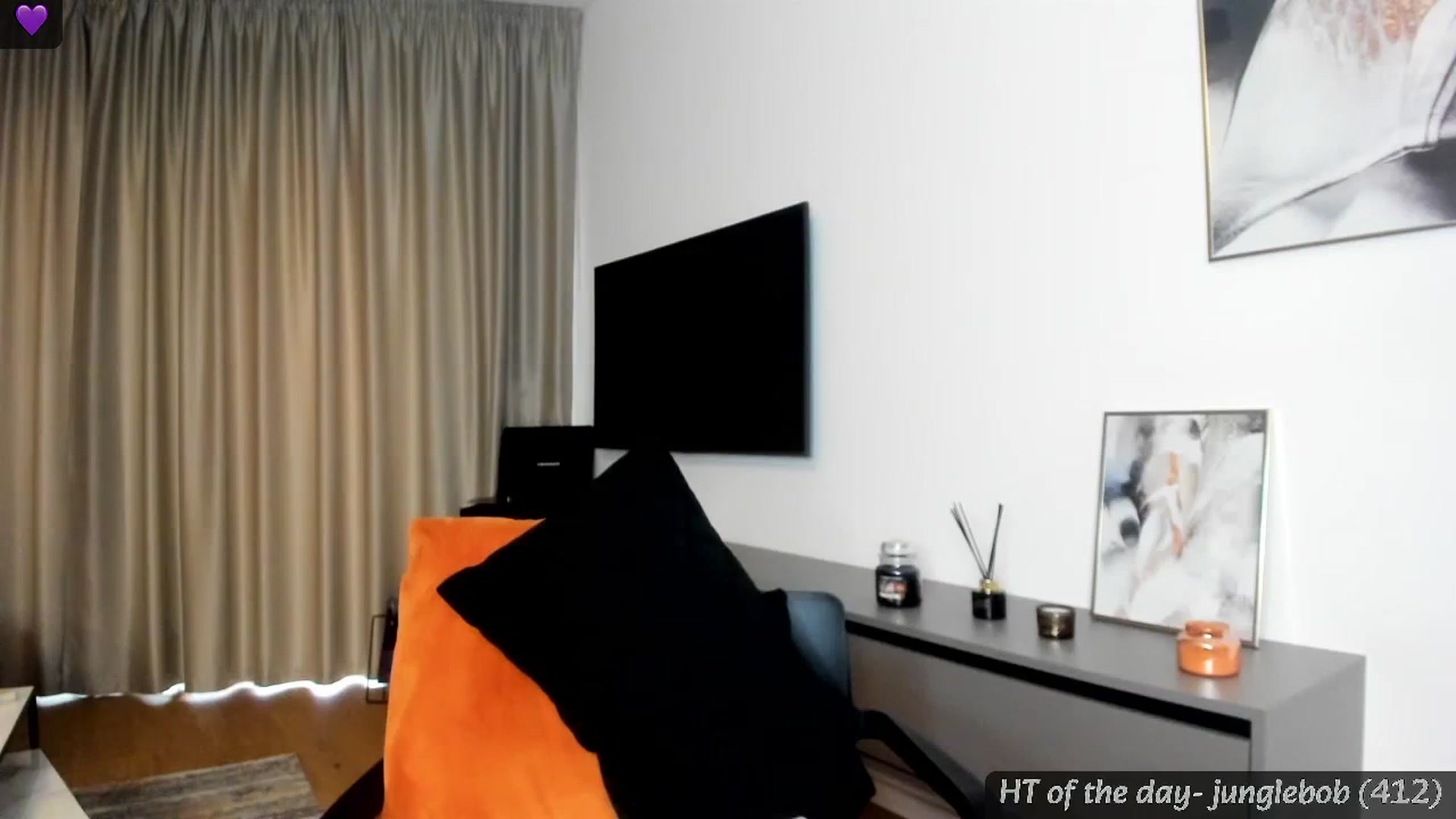 Gallery image thumbnail from Mi_Ha's myfreecams stream on, 08/20/2024, 16:35 image 15 of 20
