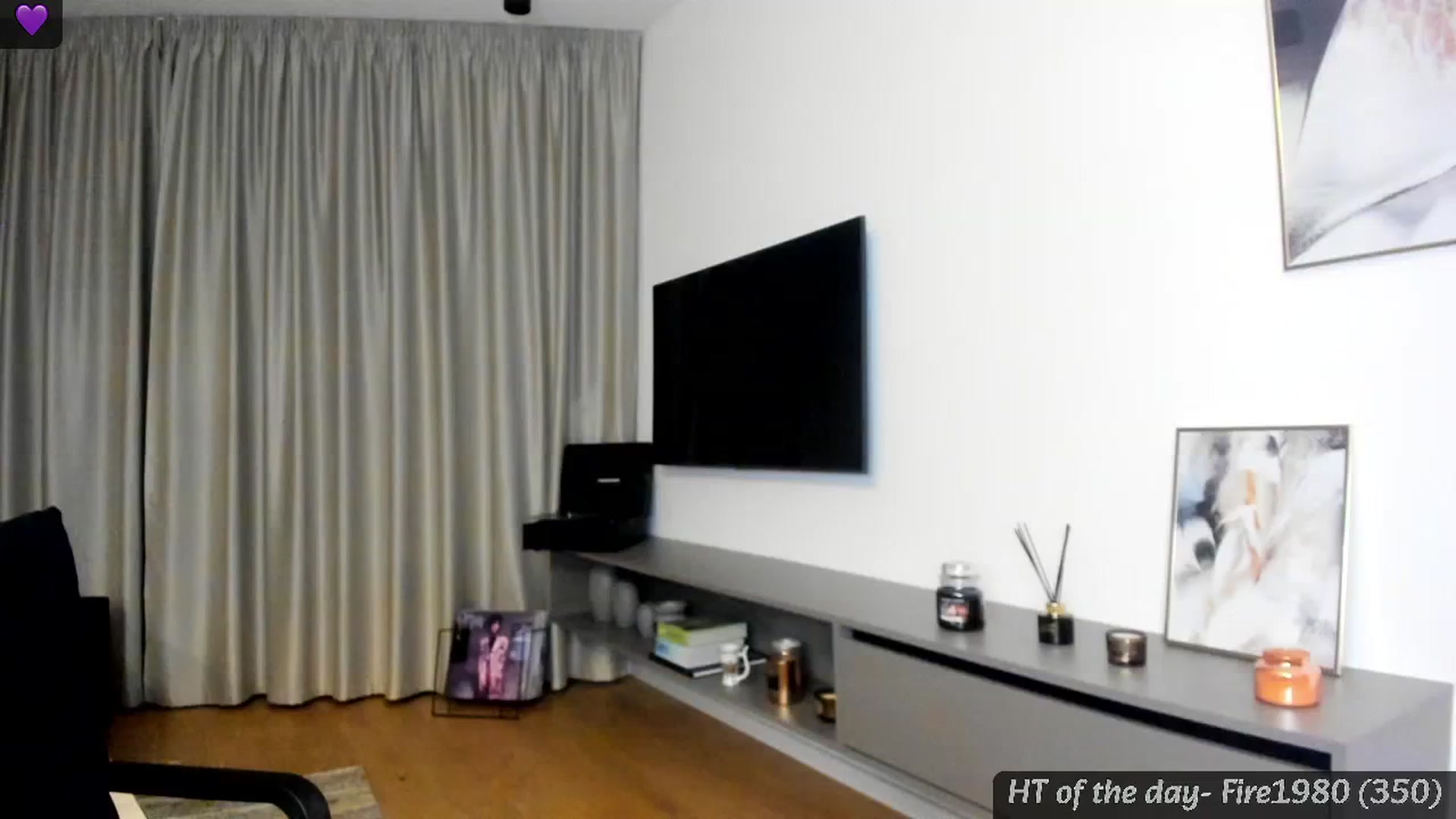 Gallery image thumbnail from Mi_Ha's myfreecams stream on, 08/21/2024, 20:55 image 6 of 20