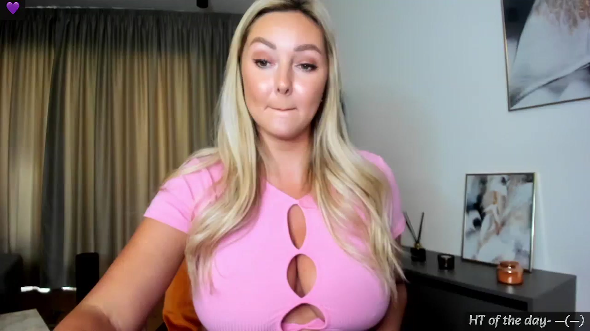 Gallery image thumbnail from Mi_Ha's myfreecams stream on, 08/22/2024, 14:58 image 10 of 20