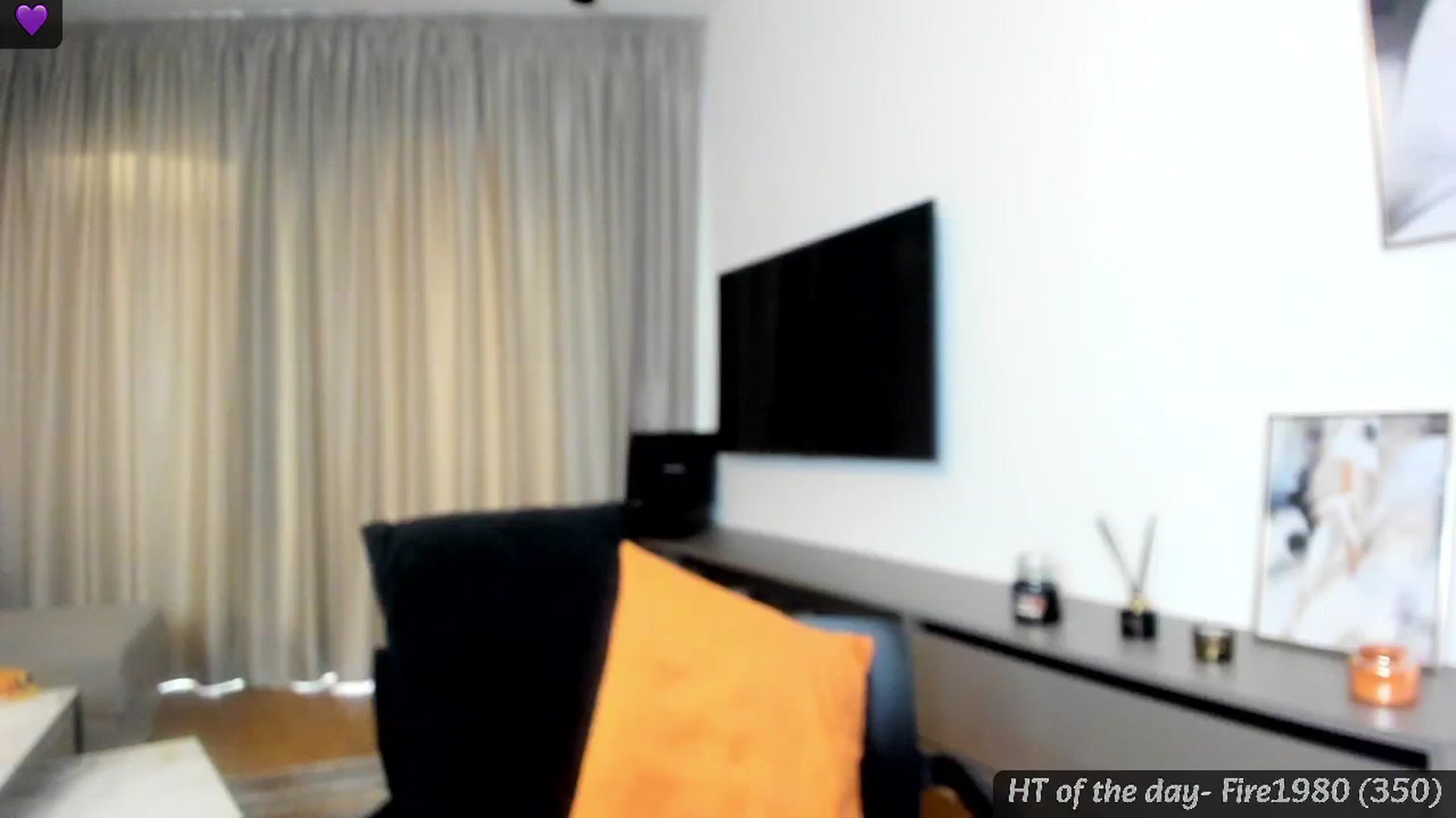 Gallery image thumbnail from Mi_Ha's myfreecams stream on, 08/24/2024, 16:17 image 17 of 20