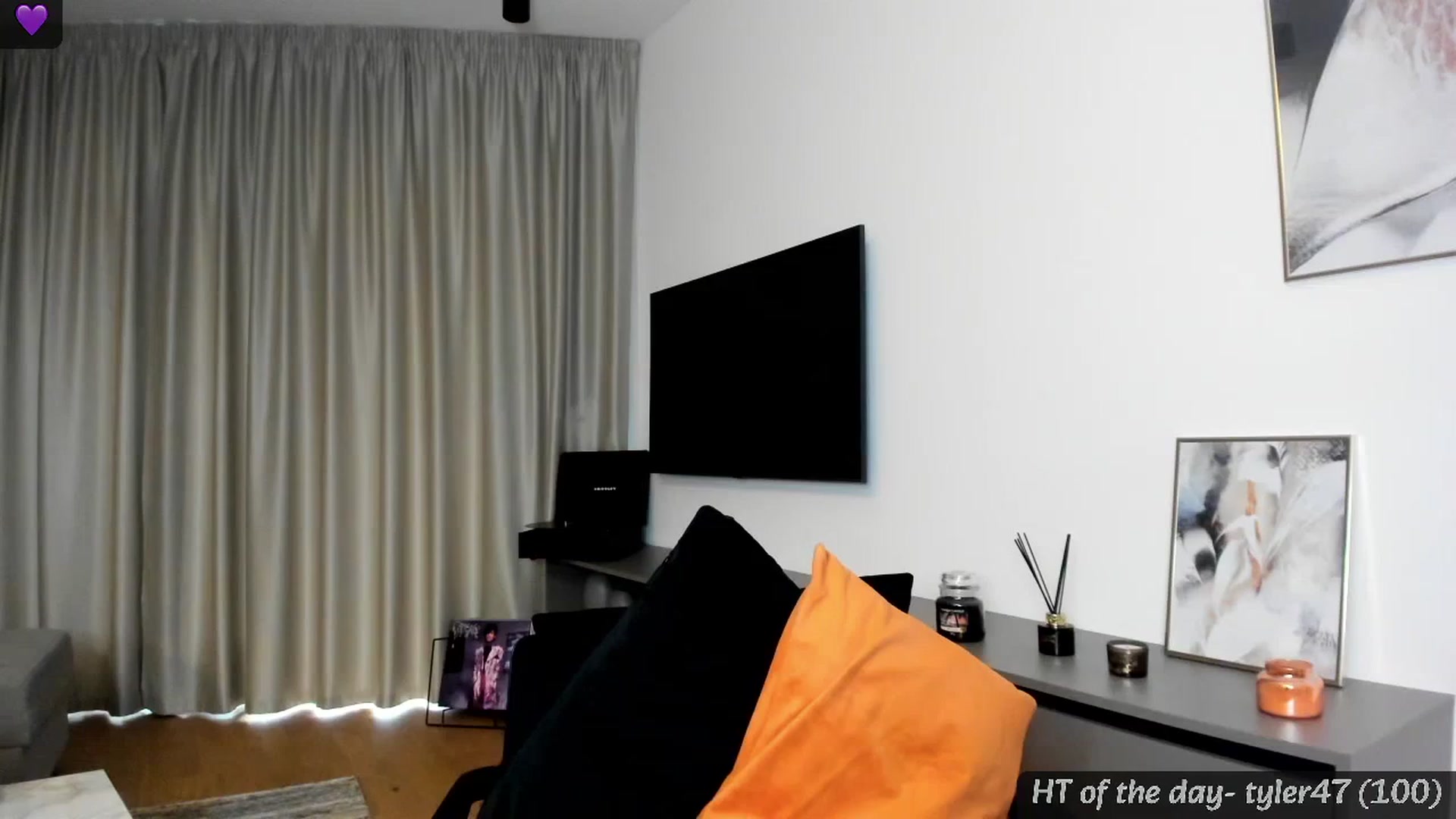 Gallery image thumbnail from Mi_Ha's myfreecams stream on, 08/25/2024, 14:14 image 9 of 20