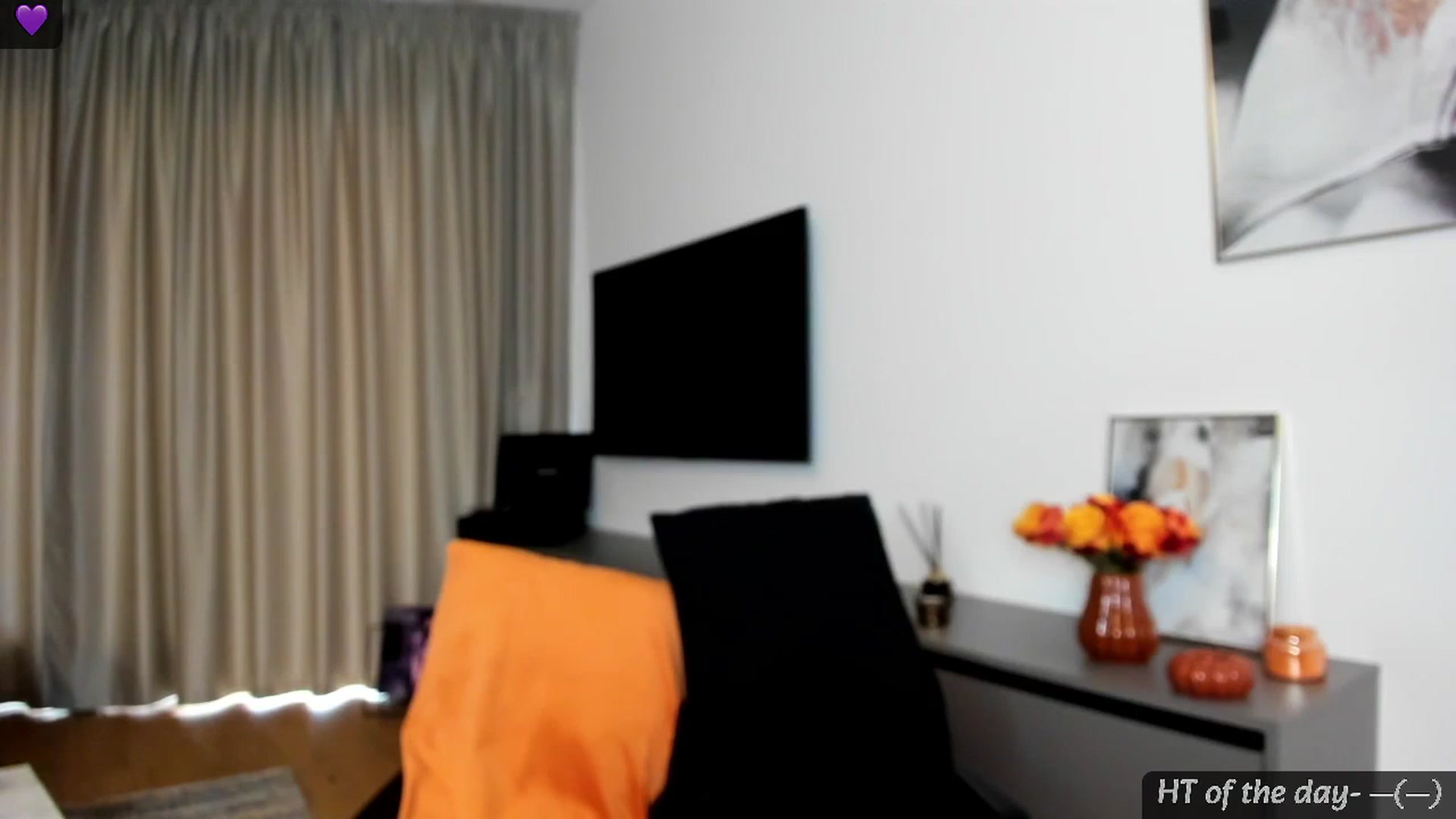 Gallery image thumbnail from Mi_Ha's myfreecams stream on, 08/26/2024, 17:02 image 5 of 20