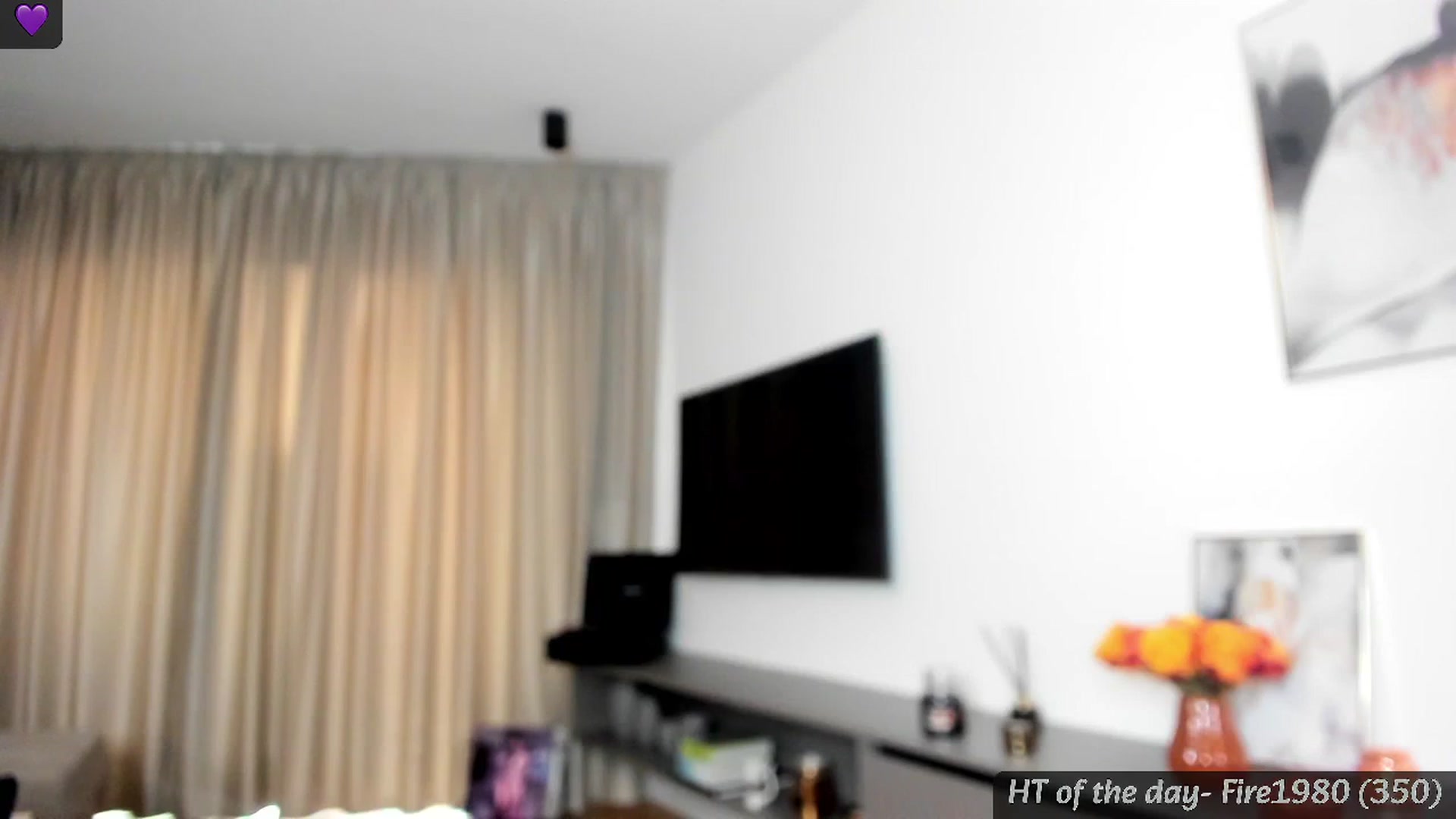 Gallery image thumbnail from Mi_Ha's myfreecams stream on, 08/27/2024, 16:43 image 6 of 20