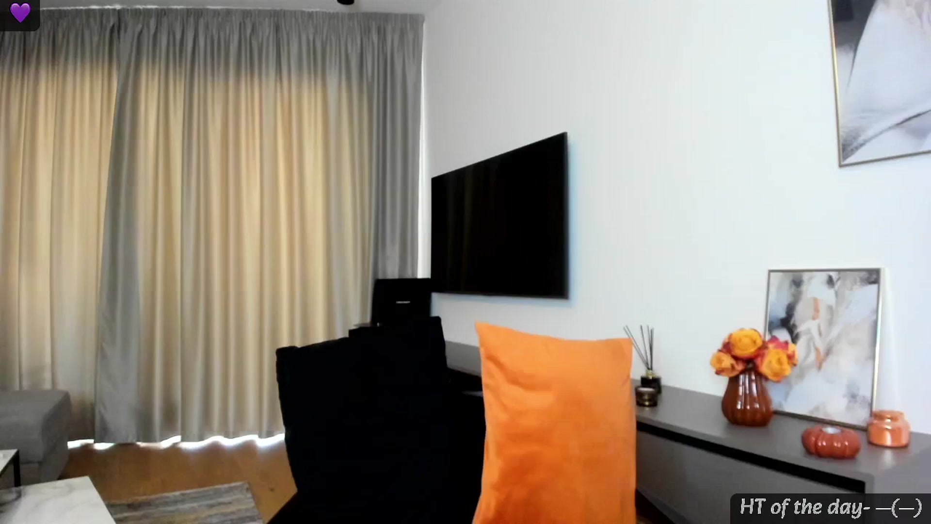 Gallery image thumbnail from Mi_Ha's myfreecams stream on, 08/31/2024, 15:12 image 8 of 20