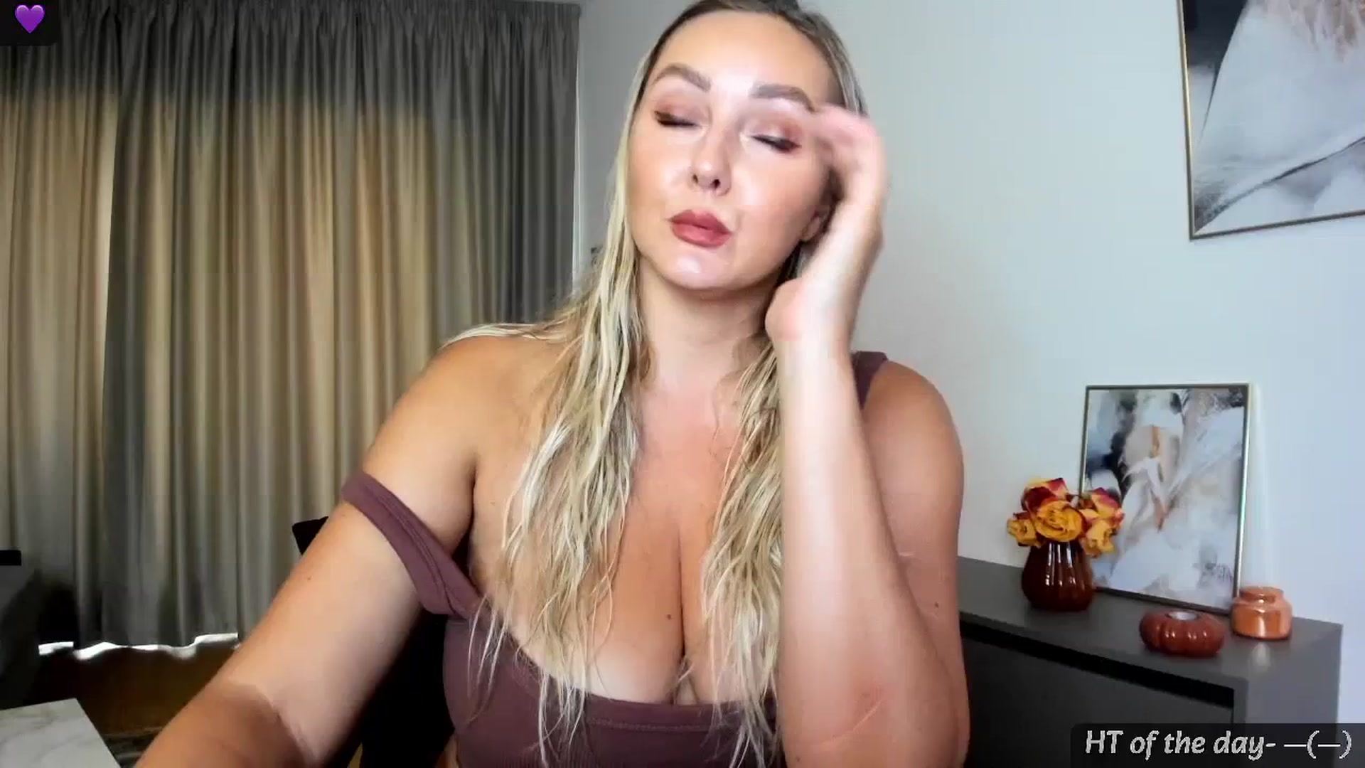 Gallery image thumbnail from Mi_Ha's myfreecams stream on, 09/01/2024, 15:03 image 18 of 20