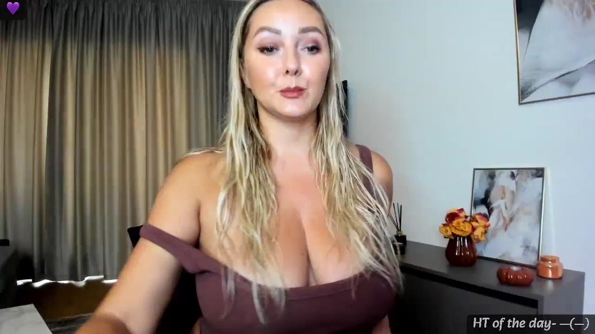 Gallery image thumbnail from Mi_Ha's myfreecams stream on, 09/01/2024, 15:03 image 17 of 20