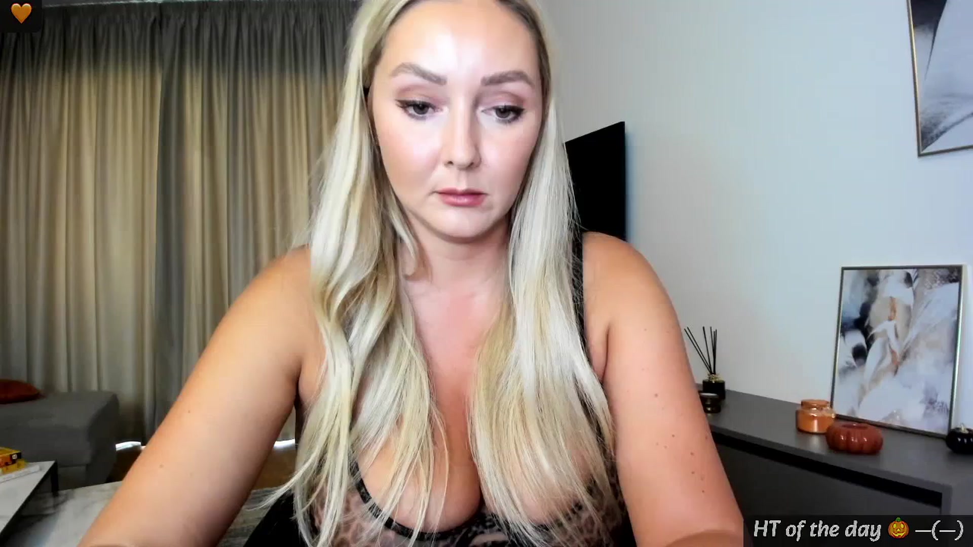 Gallery image thumbnail from Mi_Ha's myfreecams stream on, 09/08/2024, 15:37 image 1 of 20