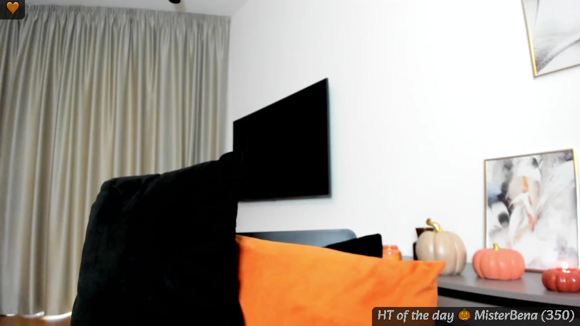 Gallery image thumbnail from Mi_Ha's myfreecams stream on, 09/09/2024, 16:05 image 17 of 20