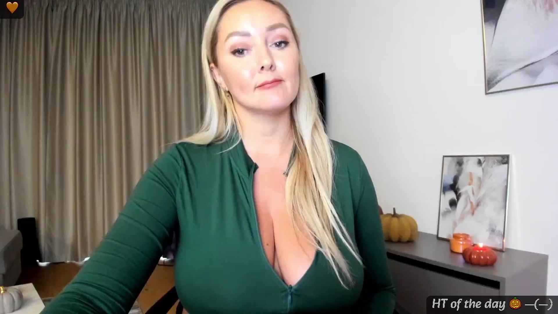 Gallery image thumbnail from Mi_Ha's myfreecams stream on, 09/12/2024, 15:14 image 9 of 20