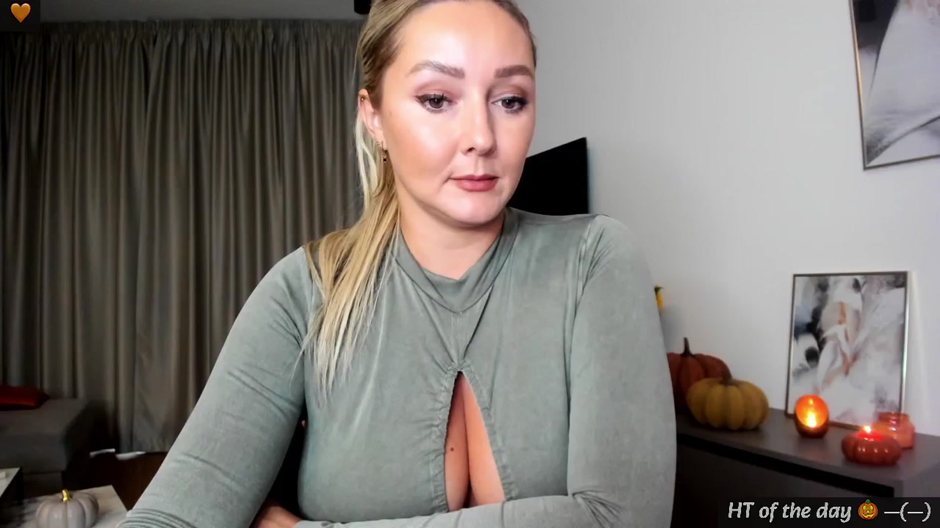 Gallery image thumbnail from Mi_Ha's myfreecams stream on, 09/13/2024, 16:31 image 4 of 20