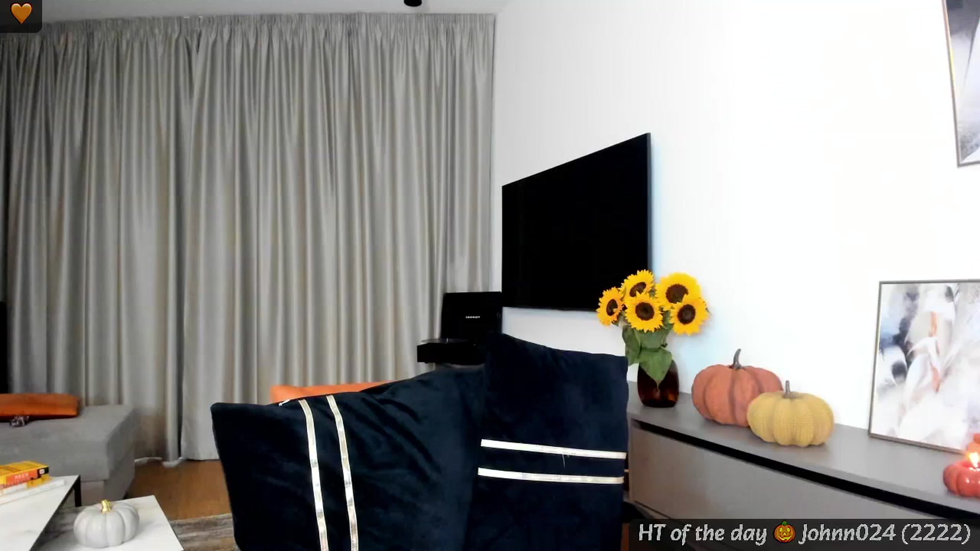 Gallery image thumbnail from Mi_Ha's myfreecams stream on, 09/14/2024, 17:17 image 11 of 20