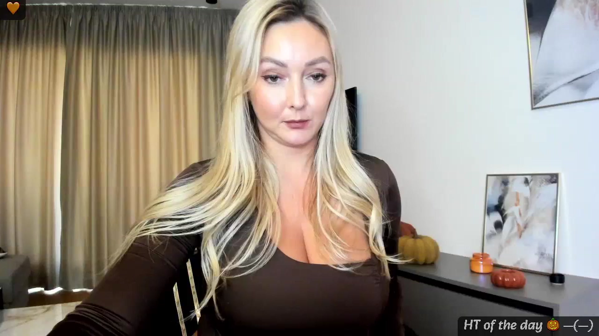 Gallery image thumbnail from Mi_Ha's myfreecams stream on, 09/18/2024, 15:19 image 4 of 20