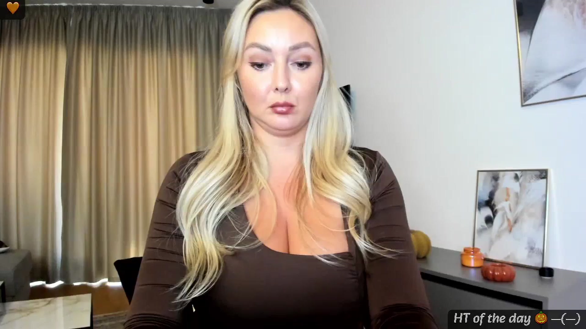 Gallery image thumbnail from Mi_Ha's myfreecams stream on, 09/18/2024, 15:19 image 3 of 20