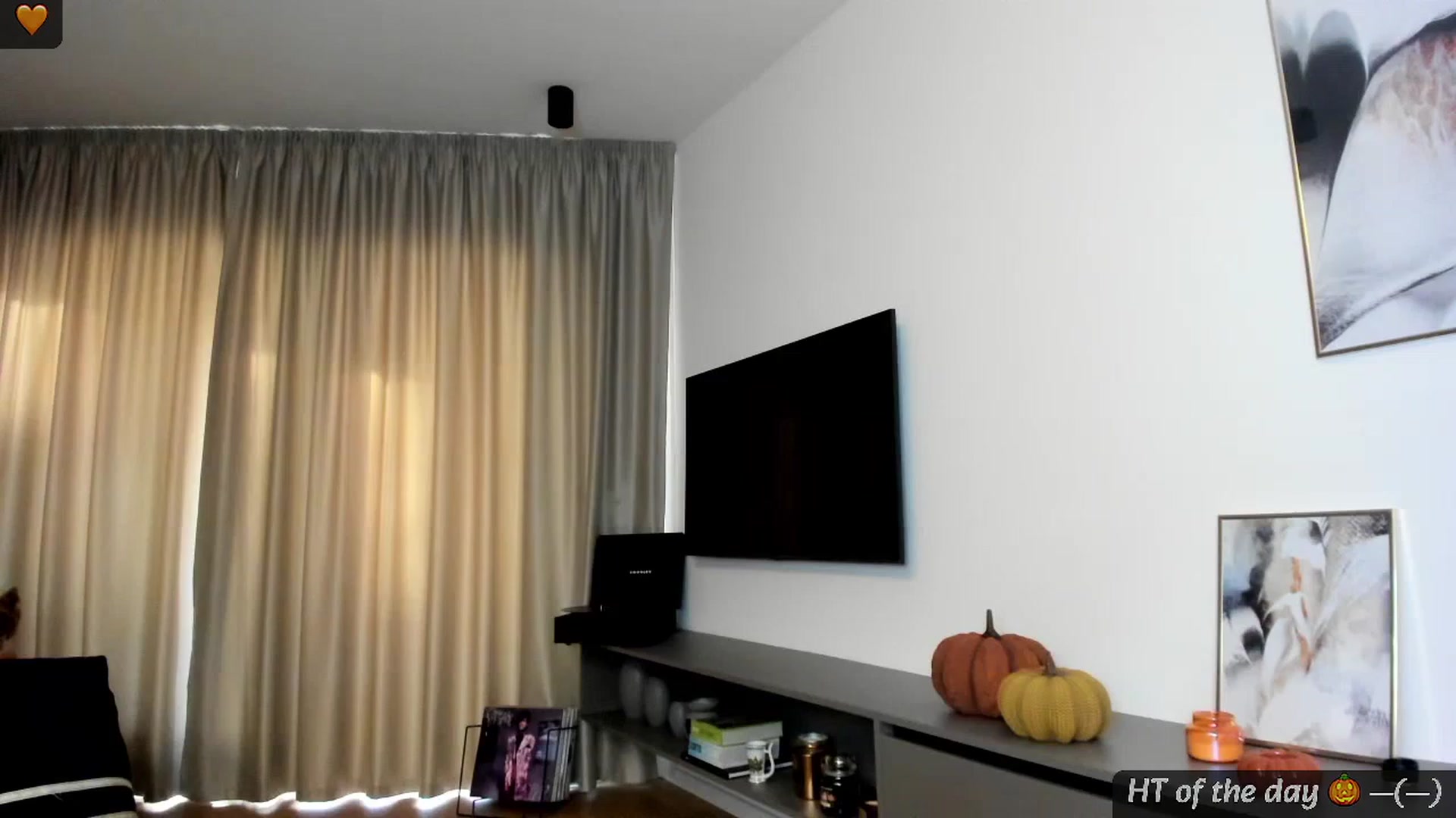 Gallery image thumbnail from Mi_Ha's myfreecams stream on, 09/18/2024, 15:19 image 9 of 20