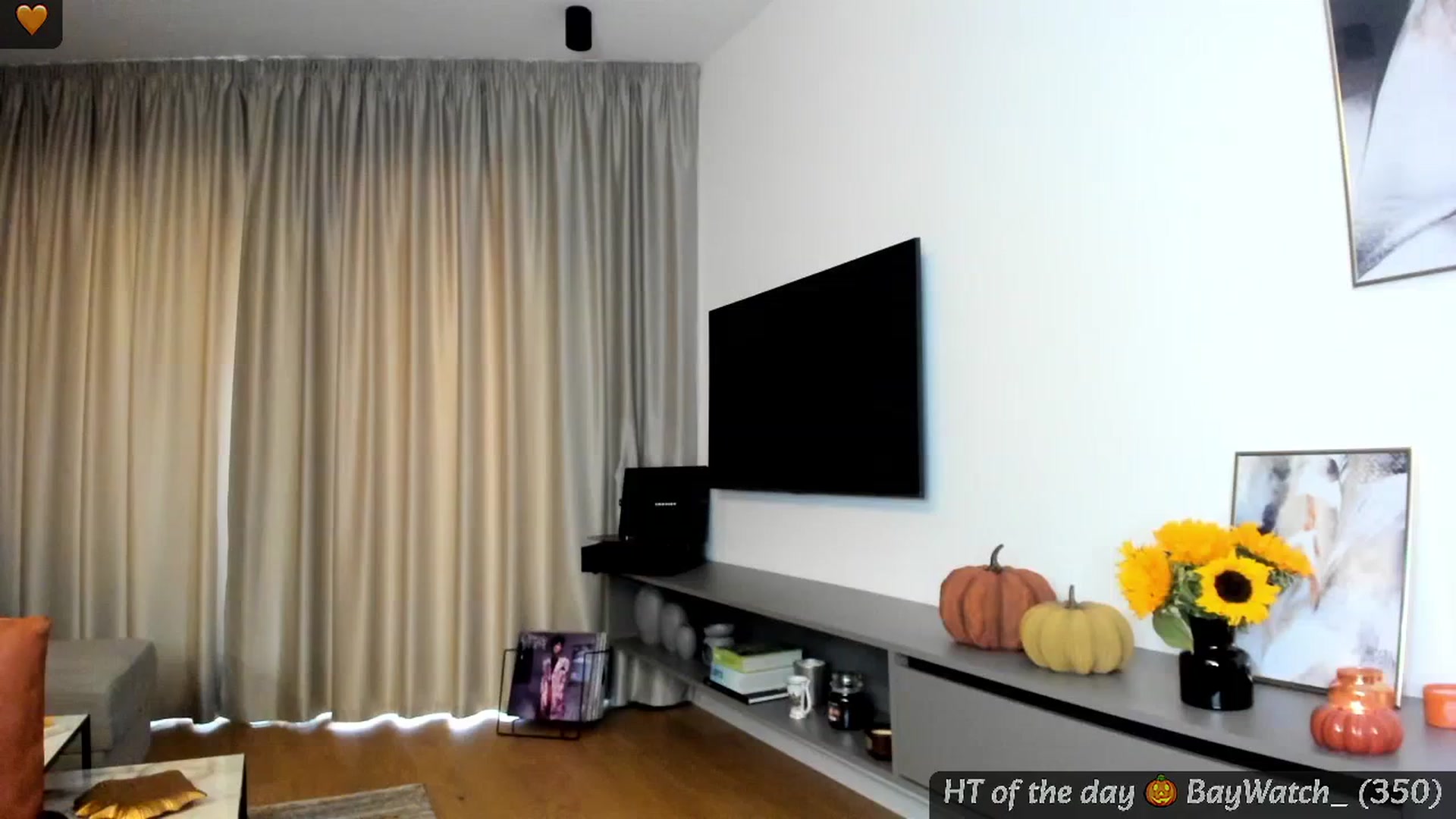 Gallery image thumbnail from Mi_Ha's myfreecams stream on, 09/22/2024, 15:47 image 16 of 20