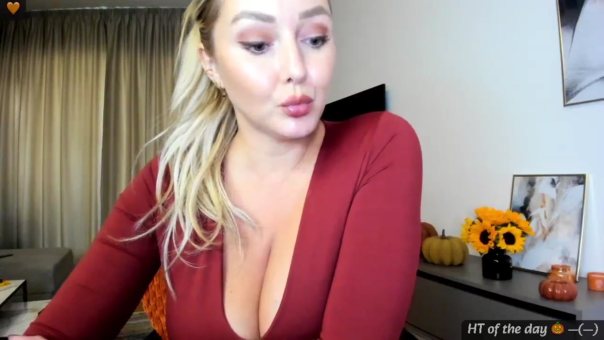Gallery image thumbnail from Mi_Ha's myfreecams stream on, 09/23/2024, 15:42 image 5 of 20