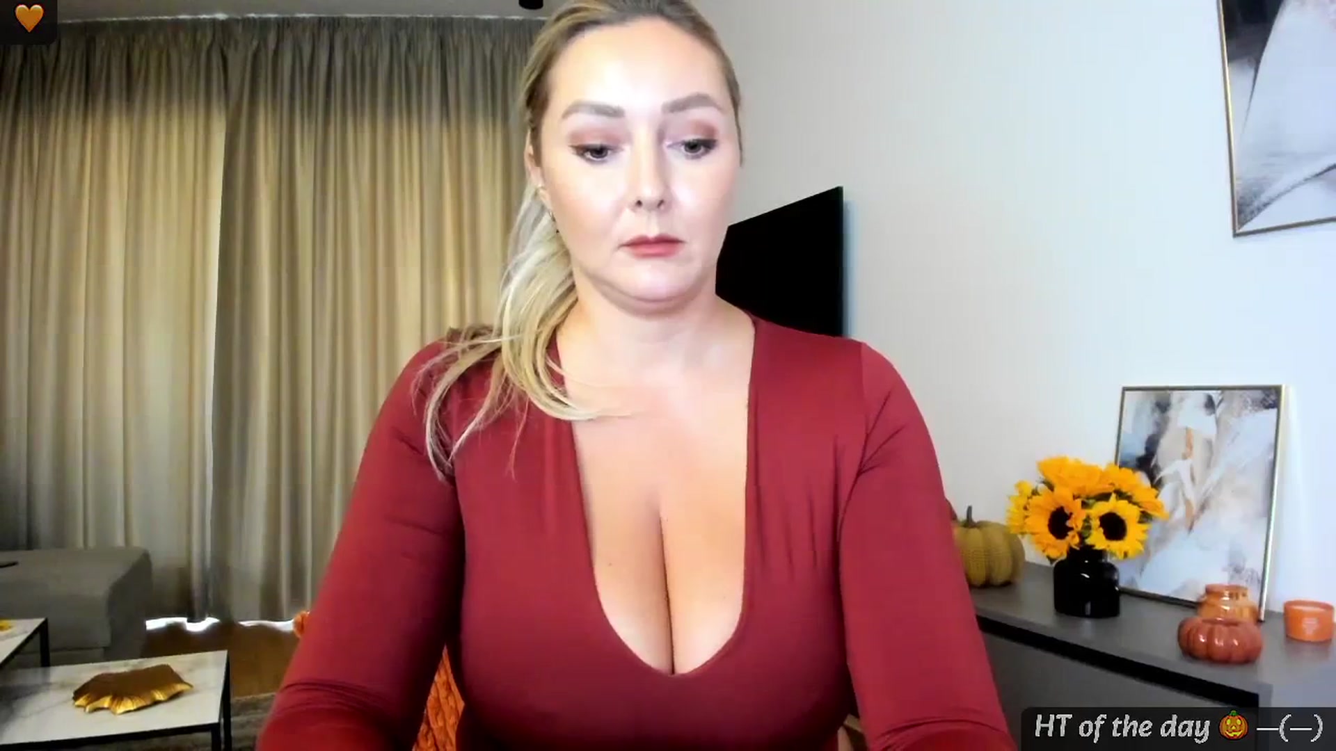 Gallery image thumbnail from Mi_Ha's myfreecams stream on, 09/23/2024, 15:42 image 4 of 20