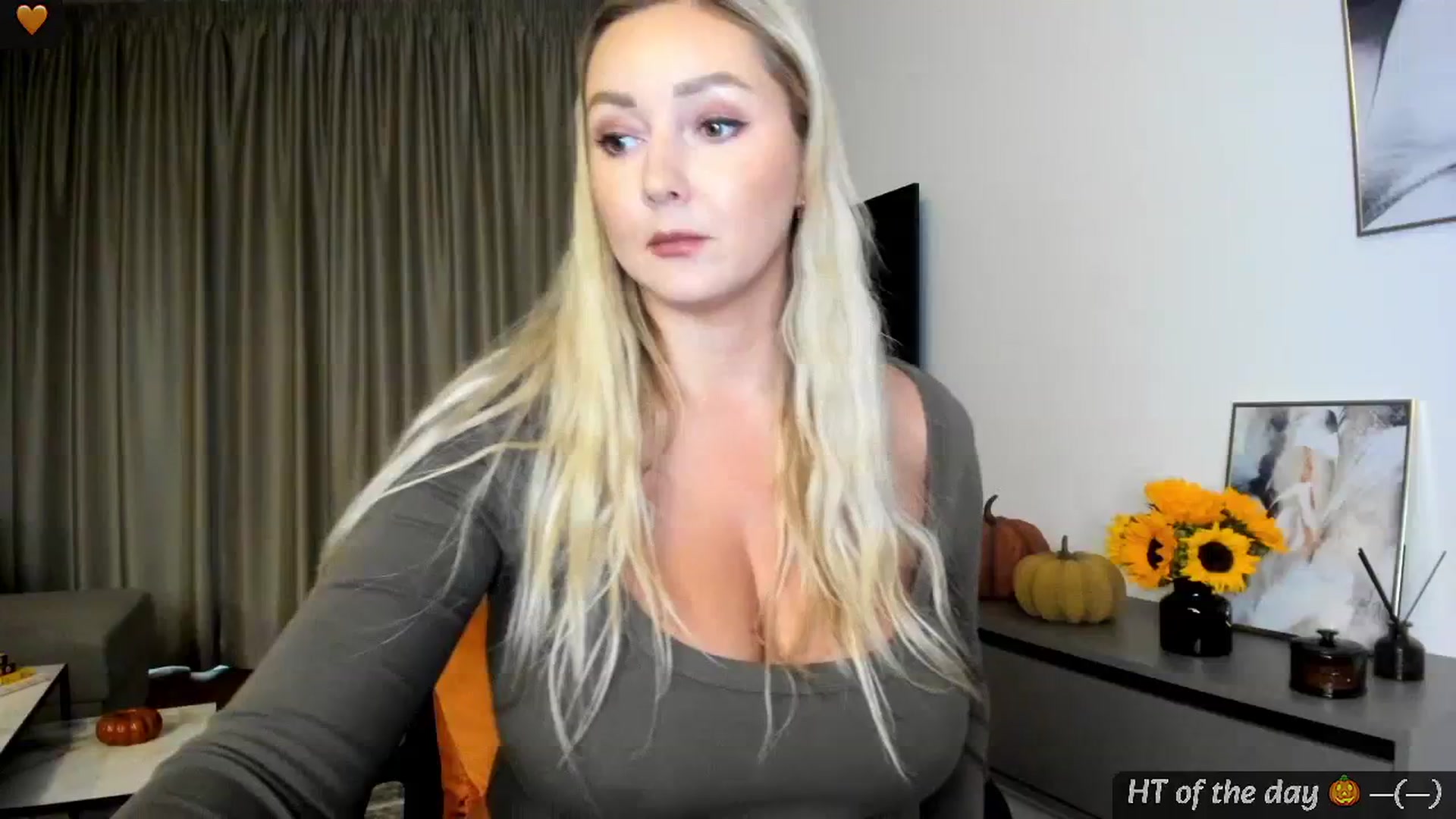 Gallery image thumbnail from Mi_Ha's myfreecams stream on, 09/24/2024, 15:17 image 2 of 20