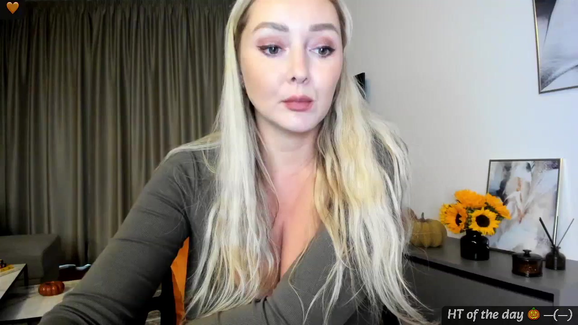 Gallery image thumbnail from Mi_Ha's myfreecams stream on, 09/24/2024, 15:17 image 3 of 20
