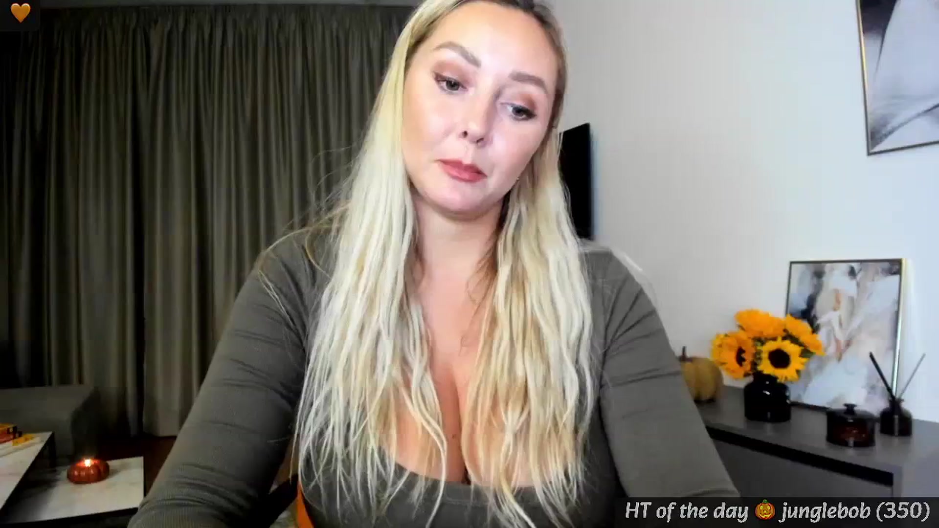 Gallery image thumbnail from Mi_Ha's myfreecams stream on, 09/24/2024, 22:16 image 6 of 20