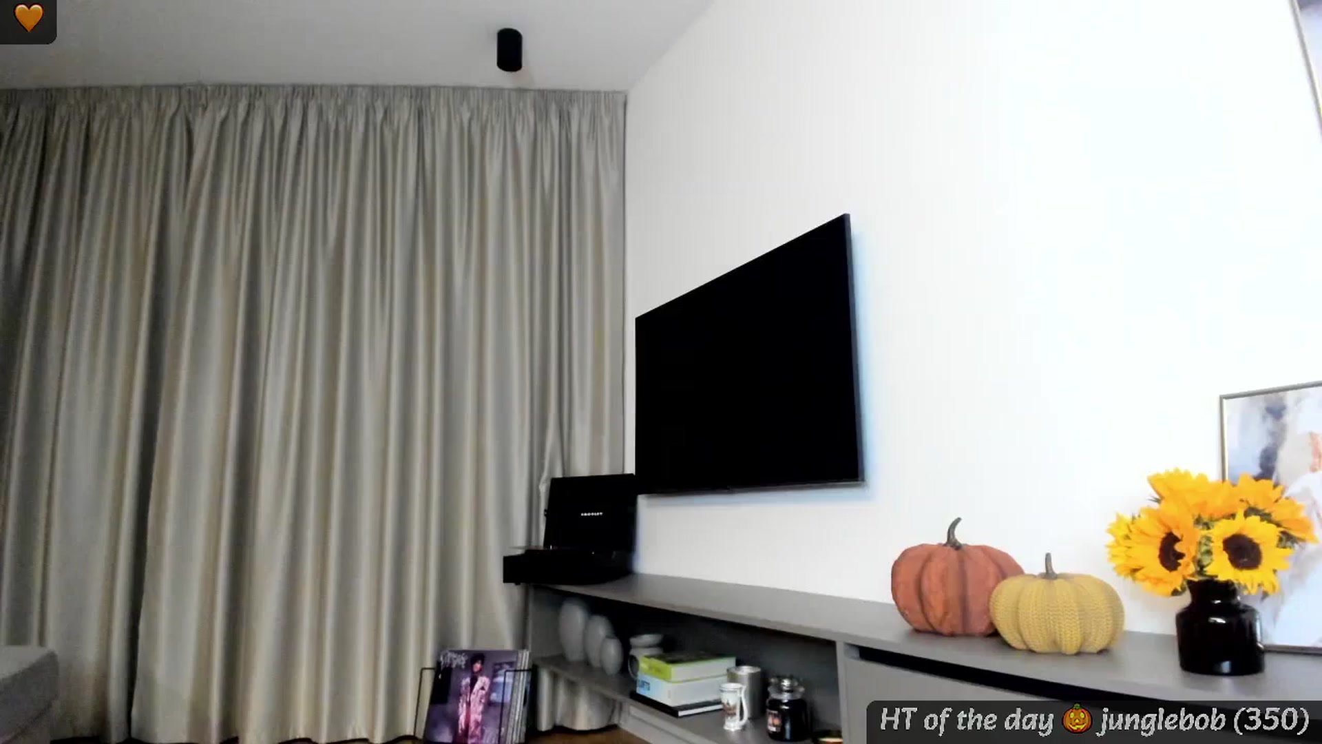 Gallery image thumbnail from Mi_Ha's myfreecams stream on, 09/24/2024, 22:16 image 10 of 20