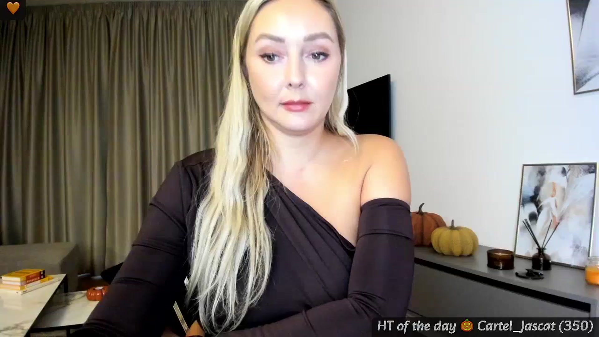 Gallery image thumbnail from Mi_Ha's myfreecams stream on, 10/04/2024, 16:06 image 15 of 20