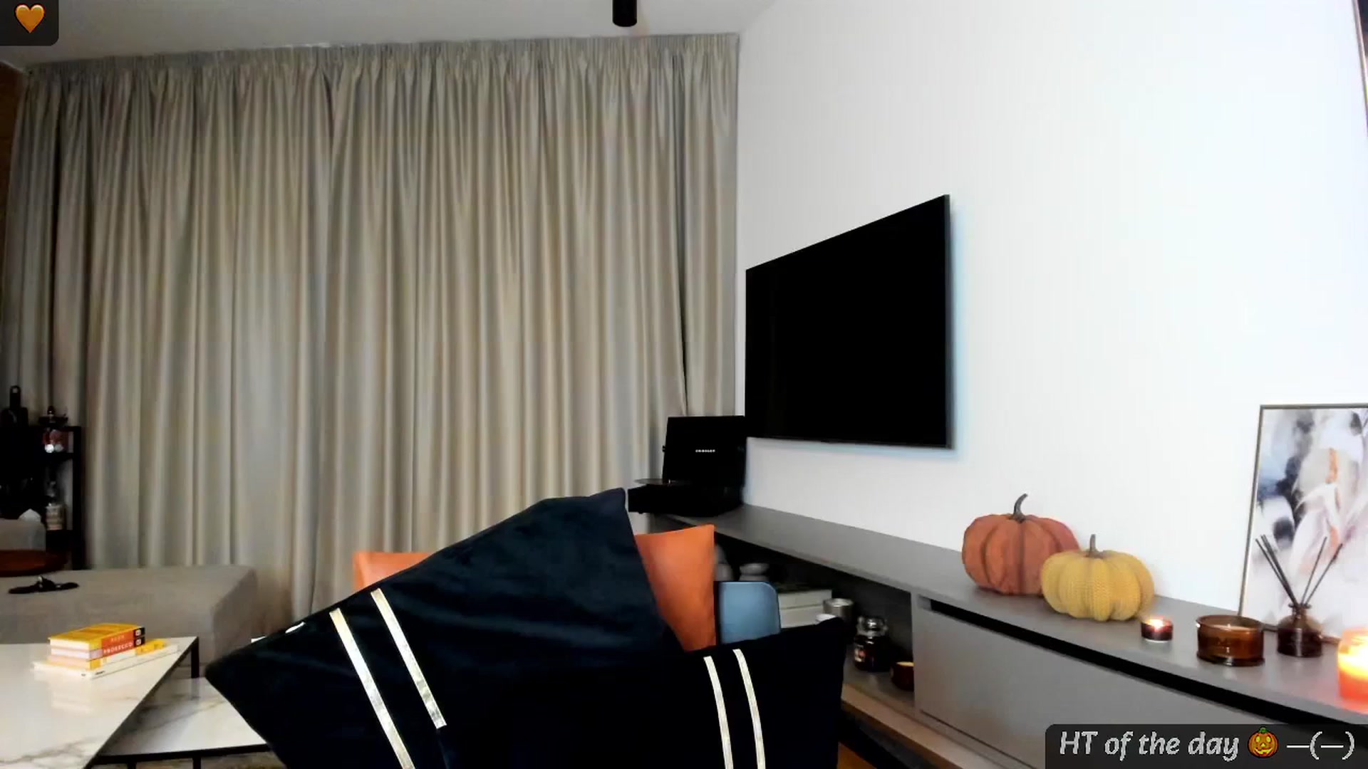 Gallery image thumbnail from Mi_Ha's myfreecams stream on, 10/06/2024, 14:51 image 3 of 20