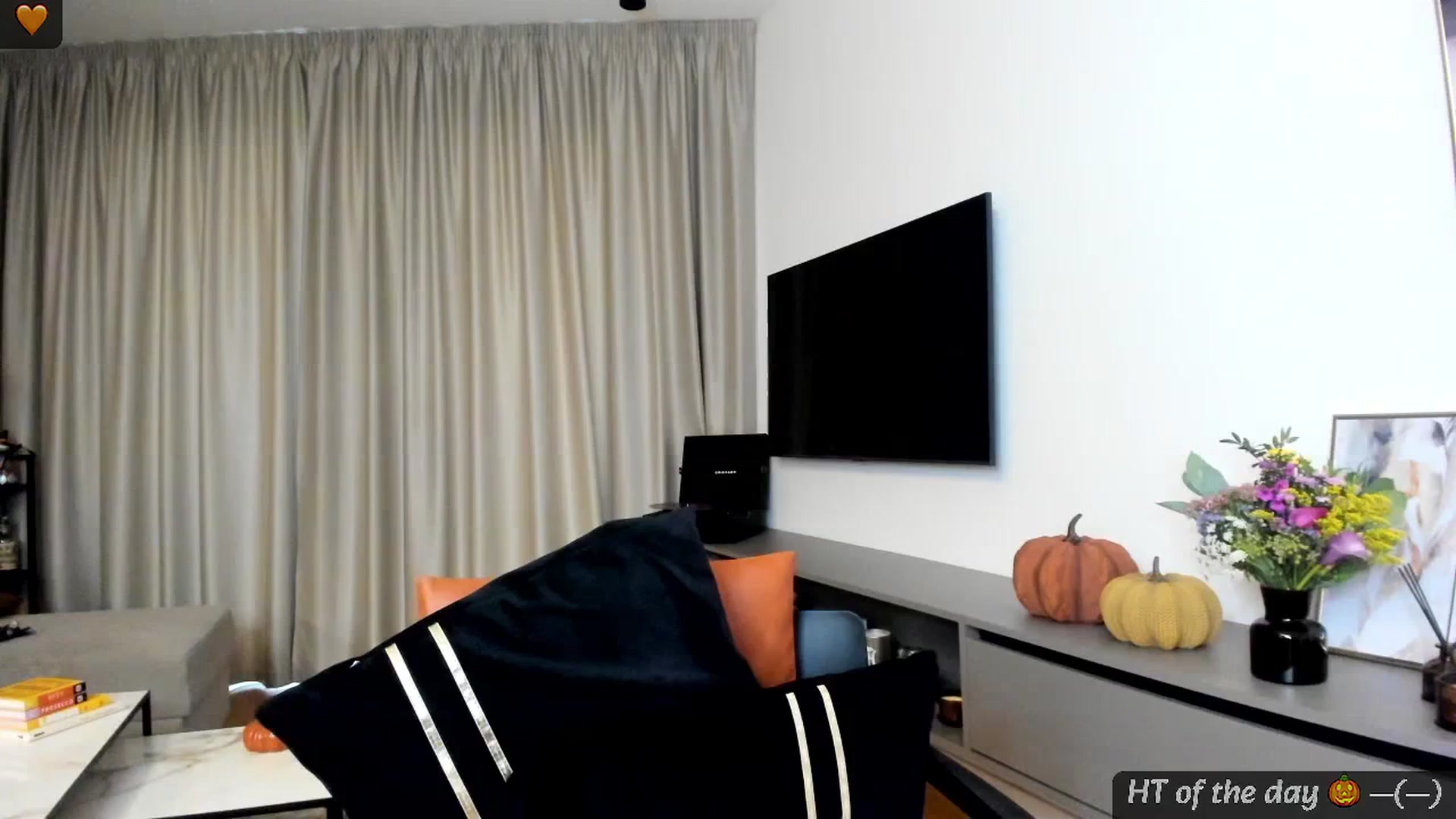 Gallery image thumbnail from Mi_Ha's myfreecams stream on, 10/07/2024, 14:55 image 2 of 20