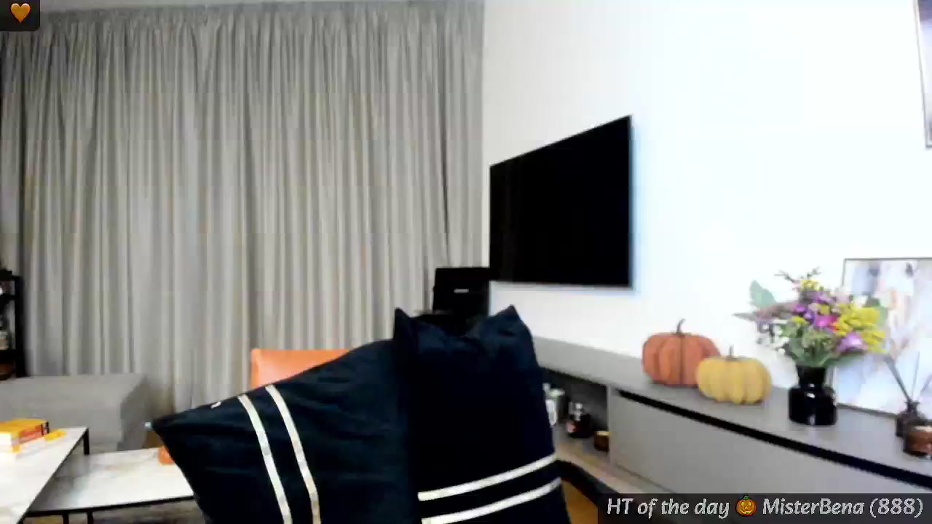 Gallery image thumbnail from Mi_Ha's myfreecams stream on, 10/09/2024, 15:39 image 12 of 20