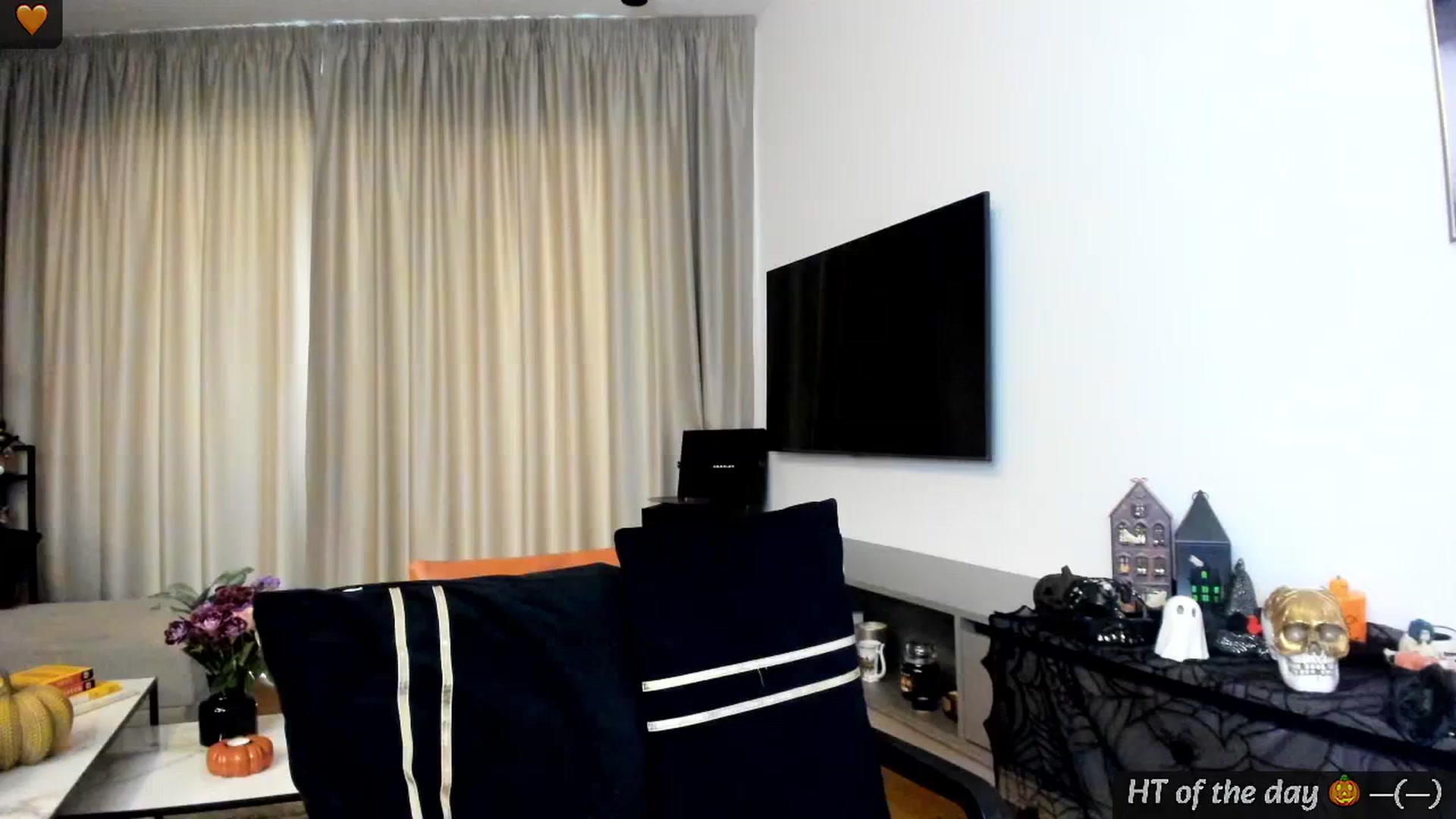 Gallery image thumbnail from Mi_Ha's myfreecams stream on, 10/17/2024, 13:11 image 9 of 20