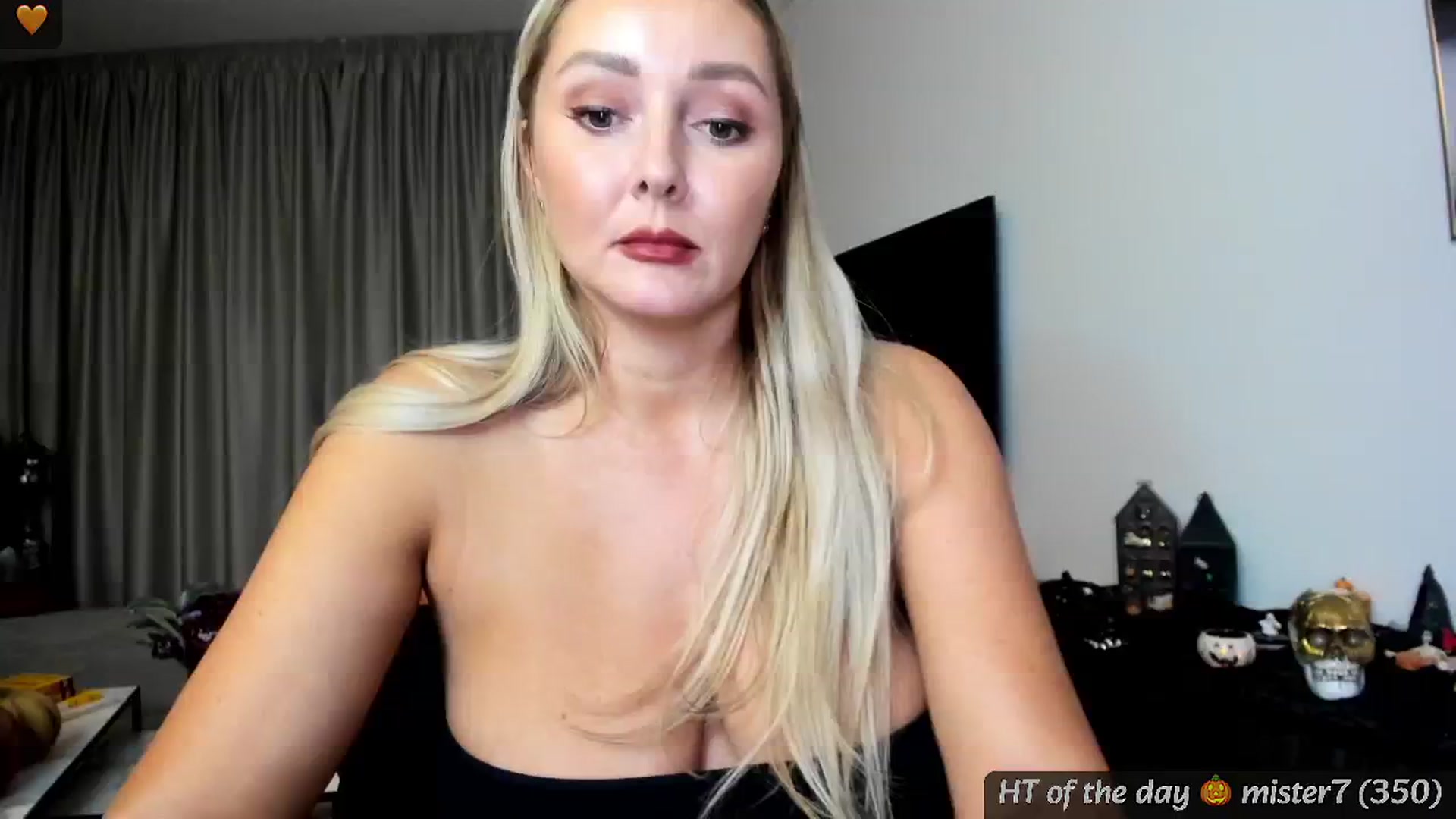 Gallery image thumbnail from Mi_Ha's myfreecams stream on, 10/21/2024, 16:21 image 17 of 20