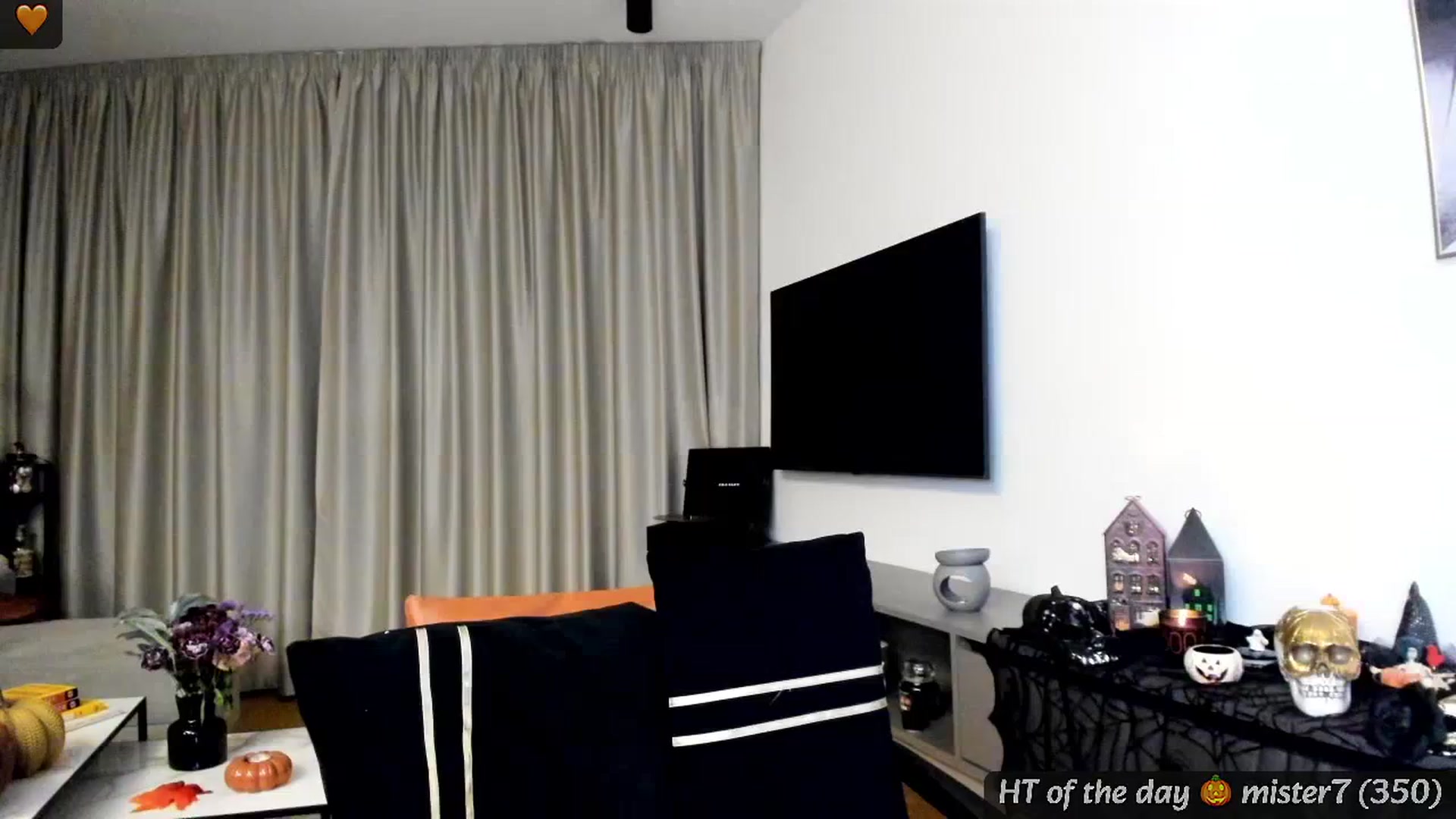 Gallery image thumbnail from Mi_Ha's myfreecams stream on, 10/21/2024, 22:01 image 1 of 20