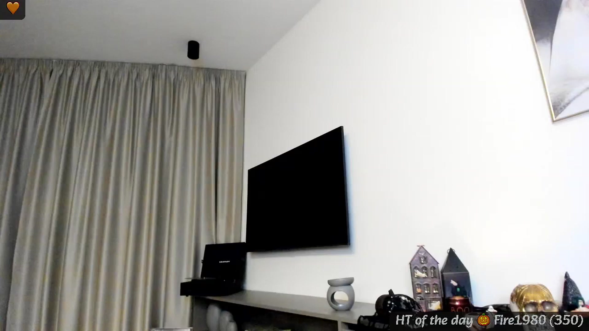 Gallery image thumbnail from Mi_Ha's myfreecams stream on, 10/22/2024, 20:23 image 11 of 20