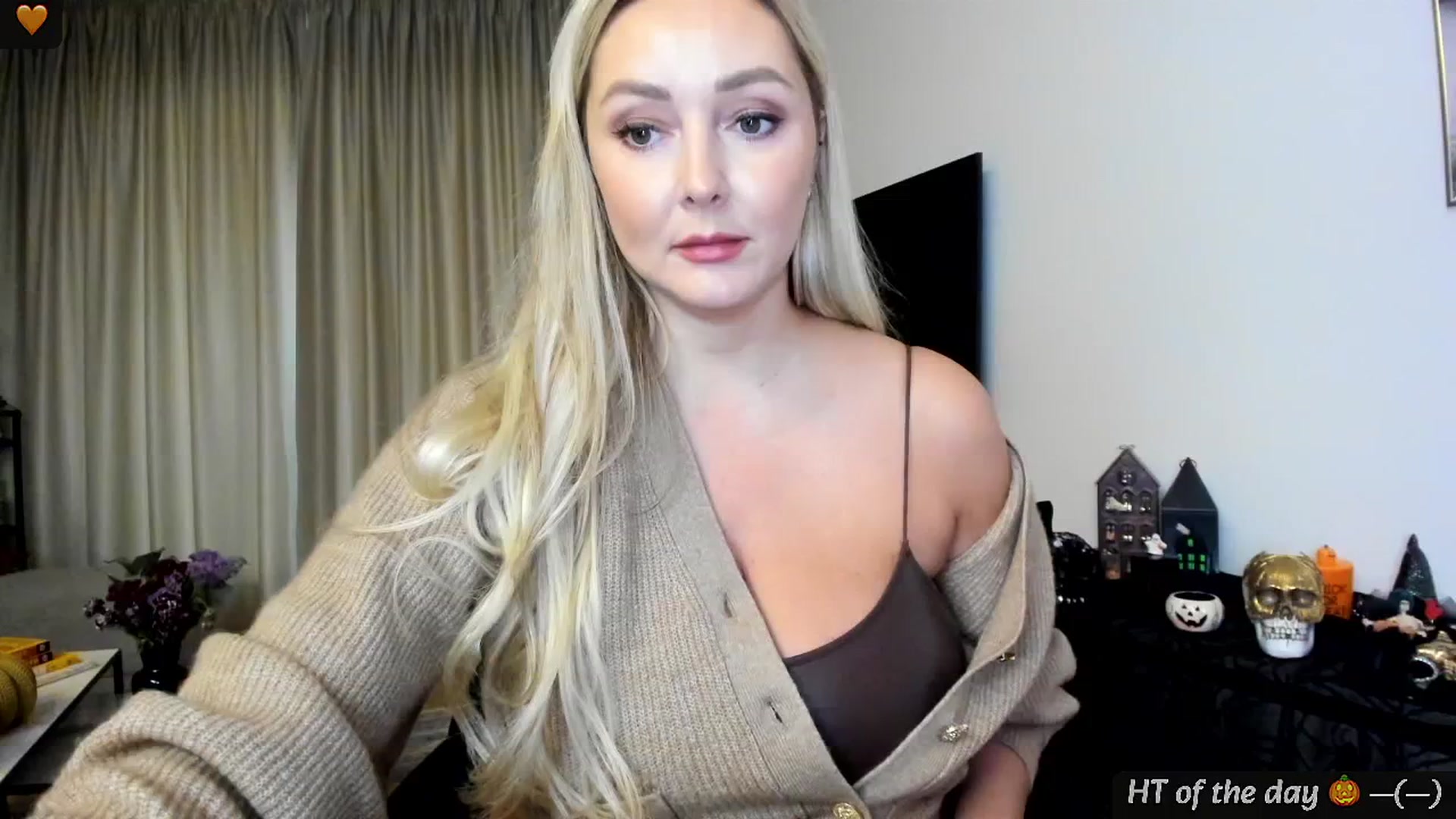 Gallery image thumbnail from Mi_Ha's myfreecams stream on, 10/23/2024, 12:19 image 1 of 20