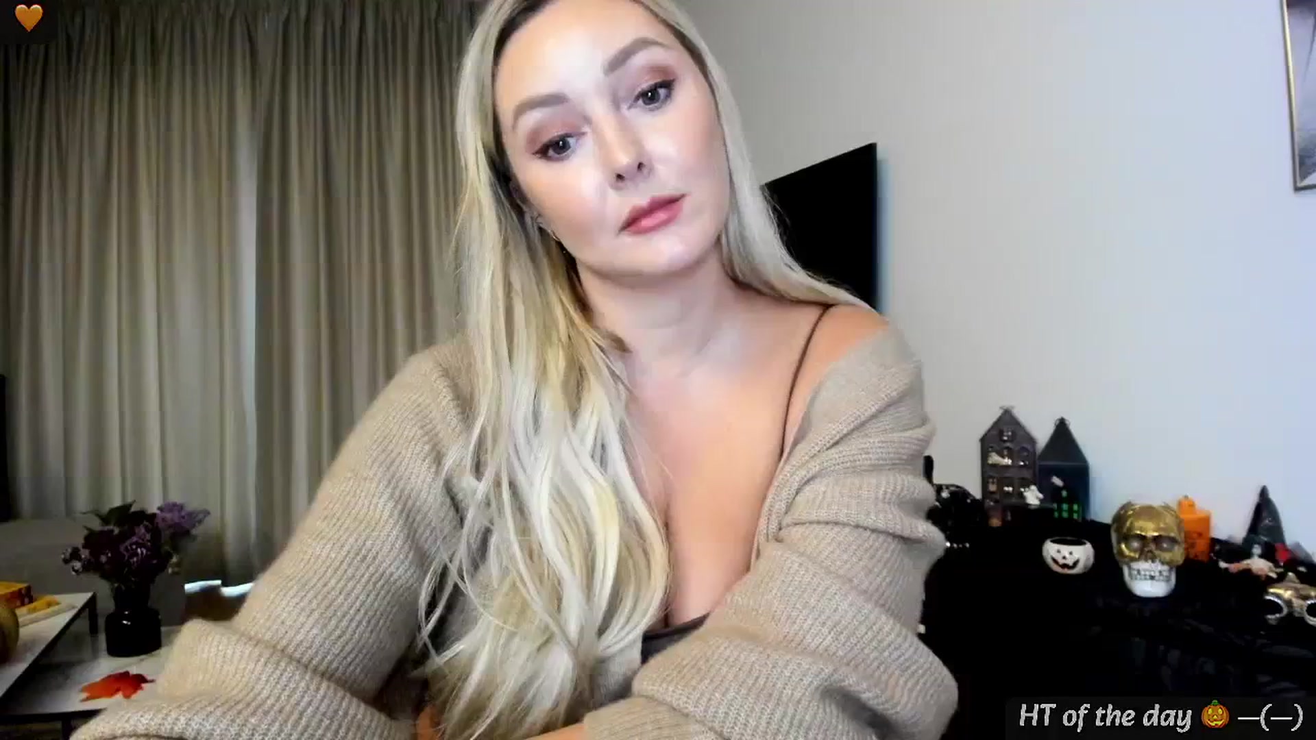 Gallery image thumbnail from Mi_Ha's myfreecams stream on, 10/23/2024, 12:19 image 18 of 20