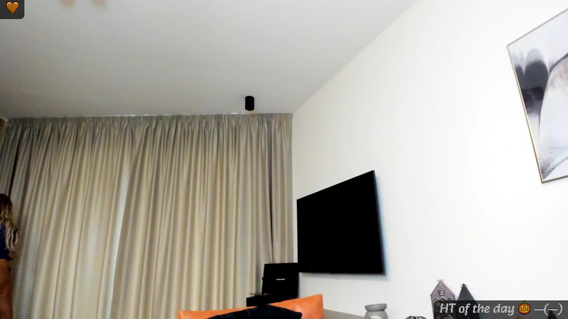 Gallery image thumbnail from Mi_Ha's myfreecams stream on, 10/24/2024, 13:15 image 6 of 20
