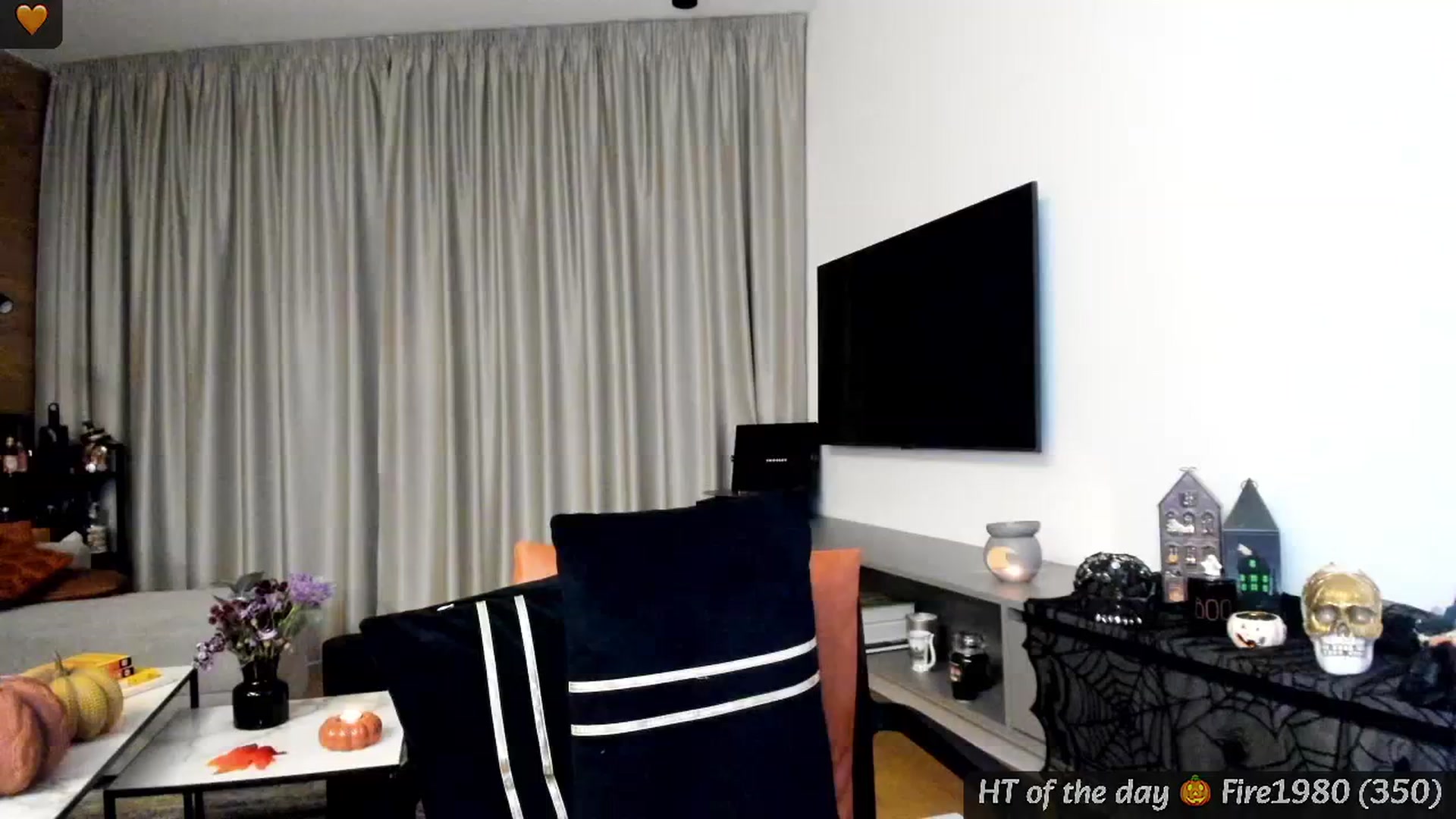 Gallery image thumbnail from Mi_Ha's myfreecams stream on, 10/25/2024, 16:21 image 15 of 20