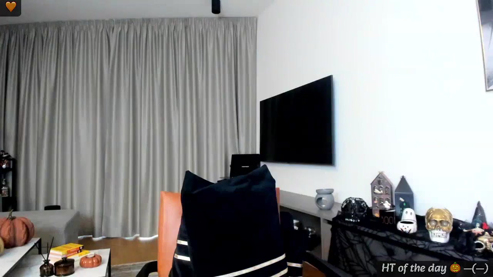 Gallery image thumbnail from Mi_Ha's myfreecams stream on, 10/30/2024, 13:21 image 5 of 20