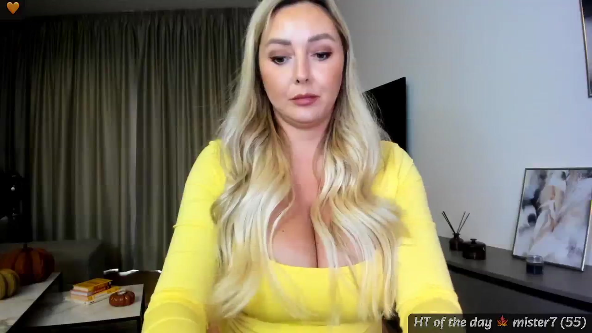 Gallery image thumbnail from Mi_Ha's myfreecams stream on, 11/01/2024, 15:28 image 9 of 20