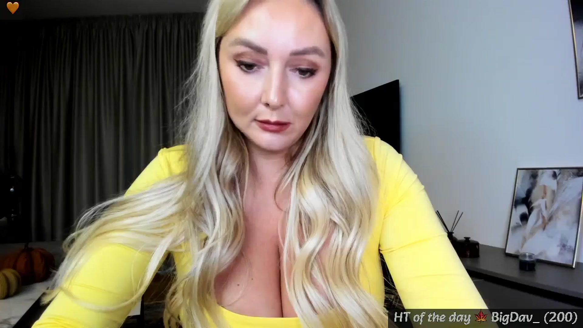 Gallery image thumbnail from Mi_Ha's myfreecams stream on, 11/01/2024, 15:28 image 18 of 20