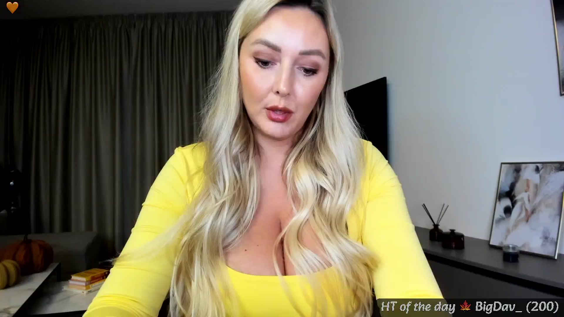 Gallery image thumbnail from Mi_Ha's myfreecams stream on, 11/01/2024, 15:28 image 17 of 20